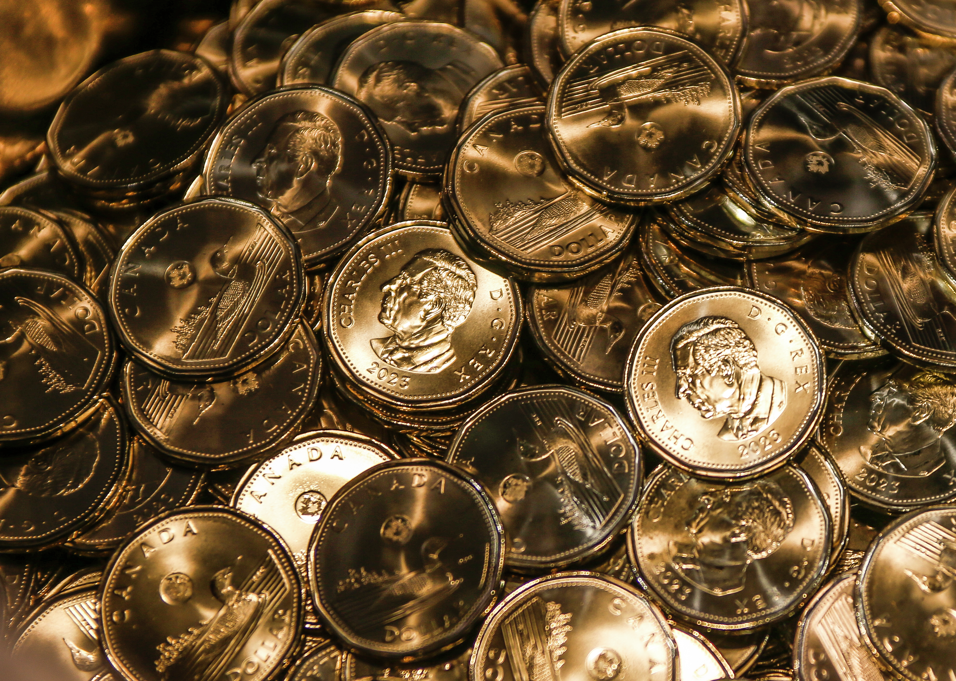 Could the Canadian dollar fall to 60 cents by the end of 2027? episode artwork