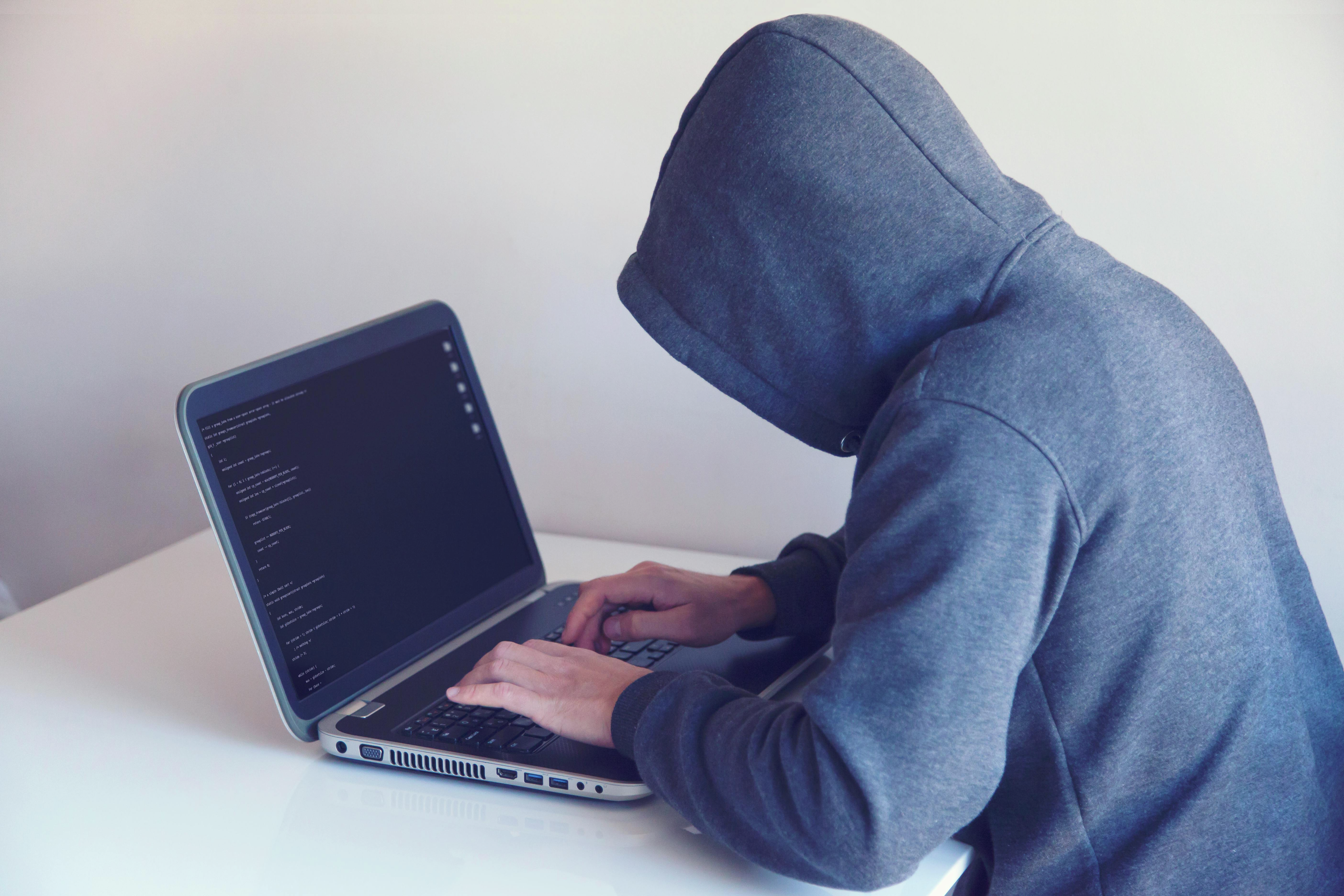 An online terrorist group is targeting Quebec children. Here's what parents need to know episode artwork