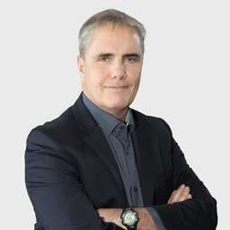 Mennie: ﻿Legault shows his true colours — and none of them are green