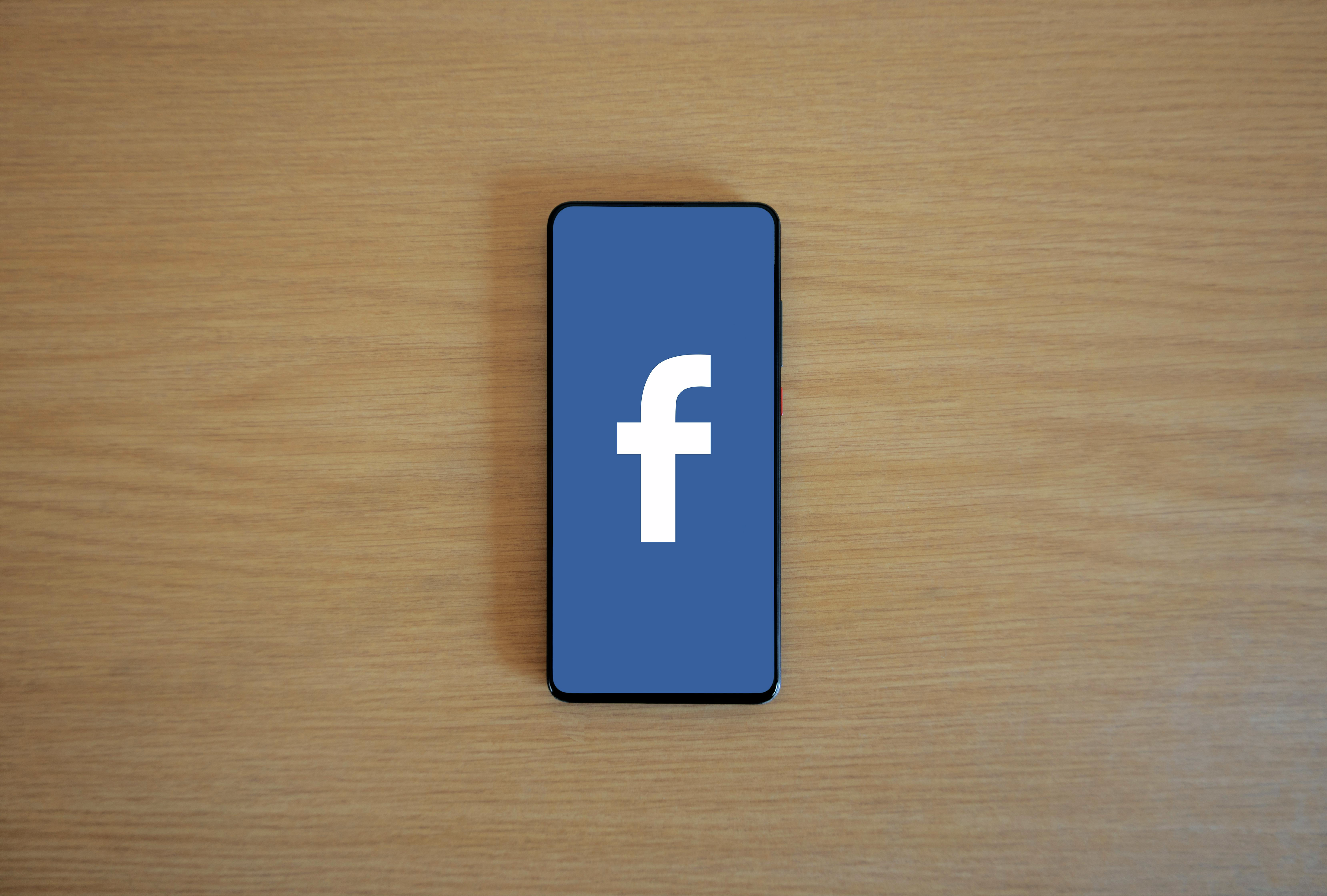 Tech Corner: Ottawa in talks with Meta about restoring news to Facebook