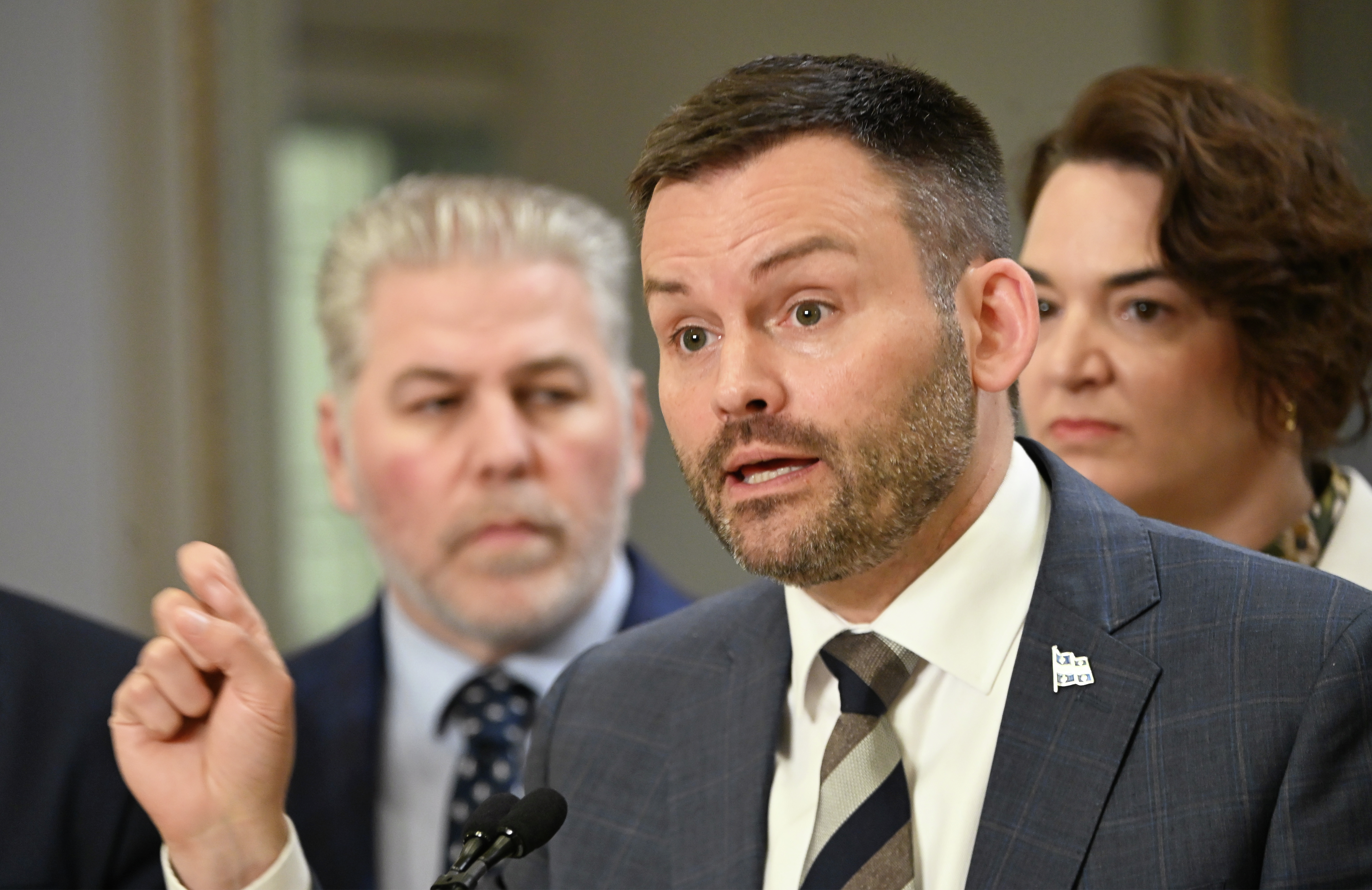 PQ leader Paul St-Pierre Plamondon says party will hold off on referendum until Trump leaves office episode artwork