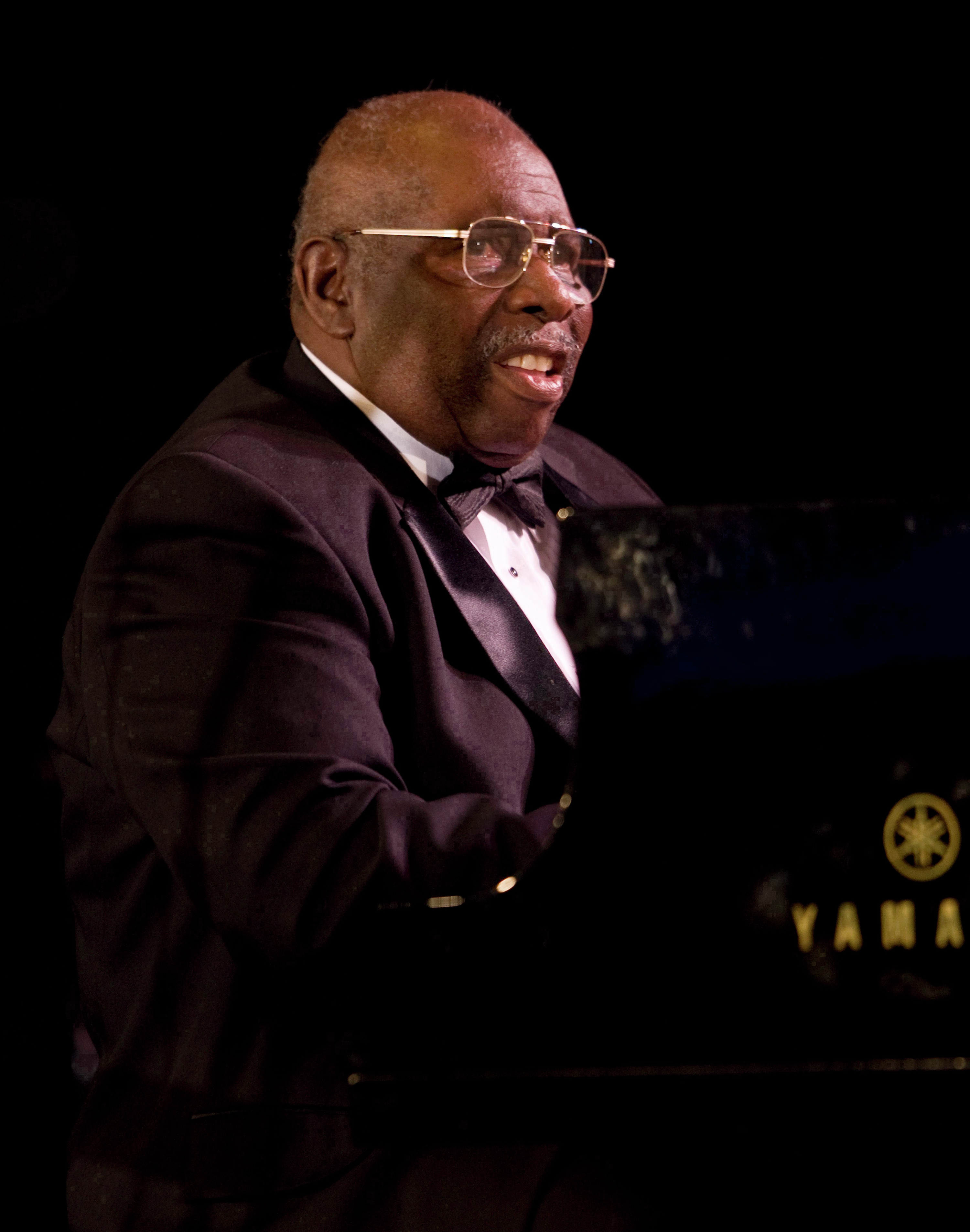 Legendary jazz pianist Oliver Jones dies at 91