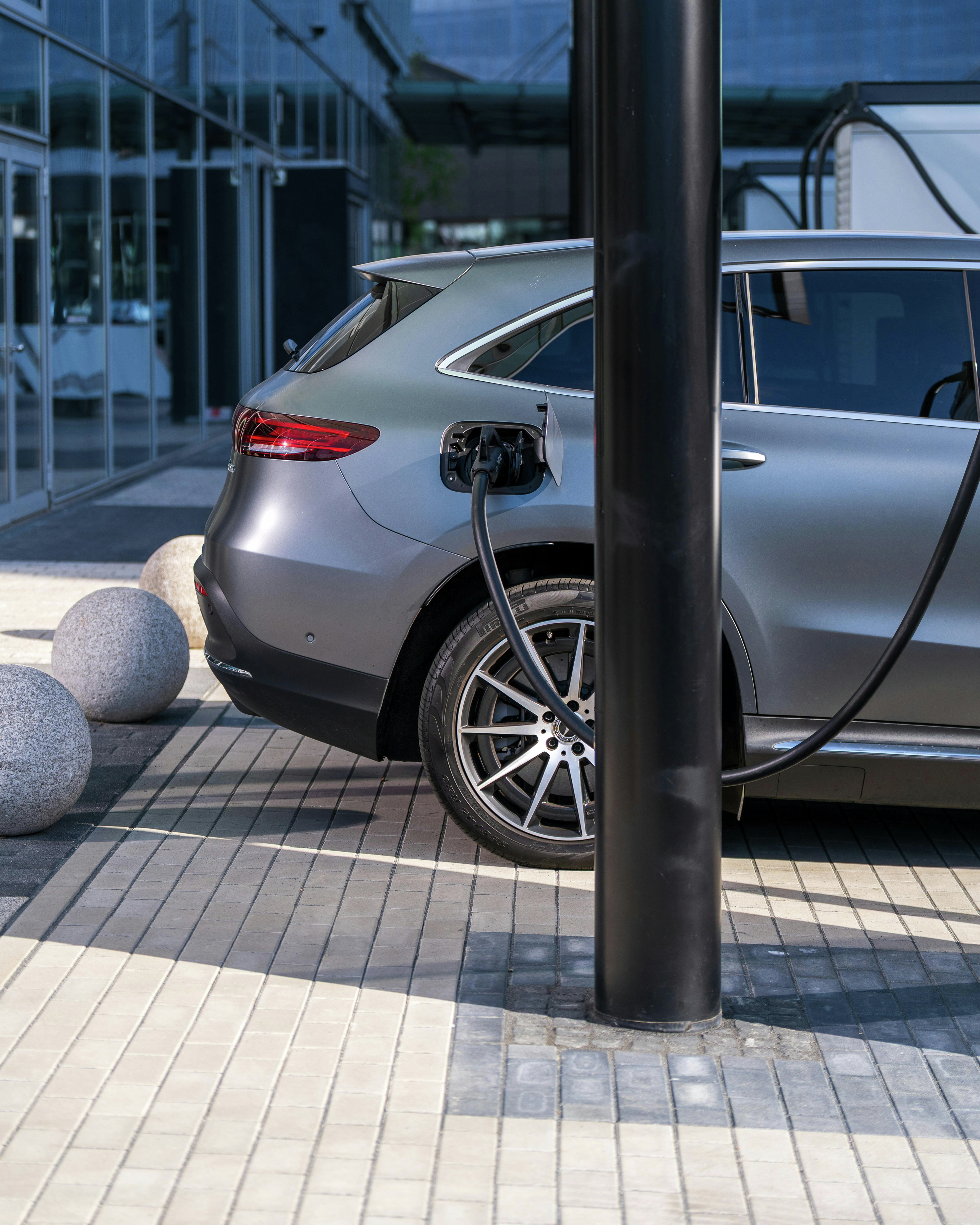 Do Chinese EVs outperform others on price and quality?
