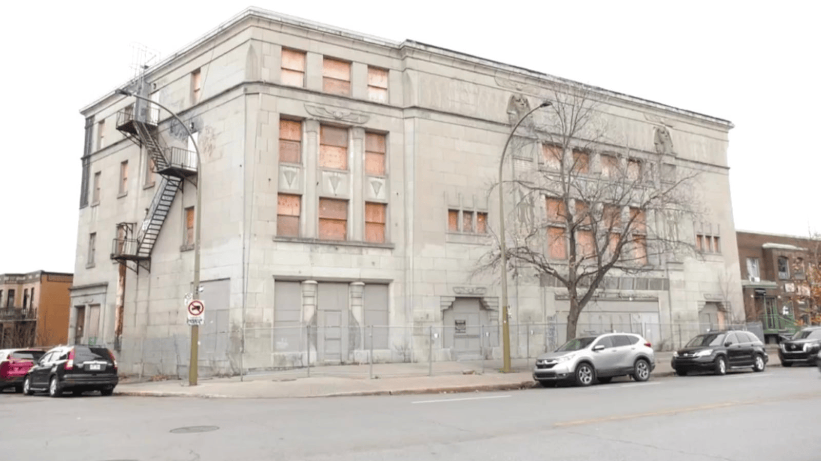 Ensemble Montréal pledges to revive abandoned Empress Theatre if elected