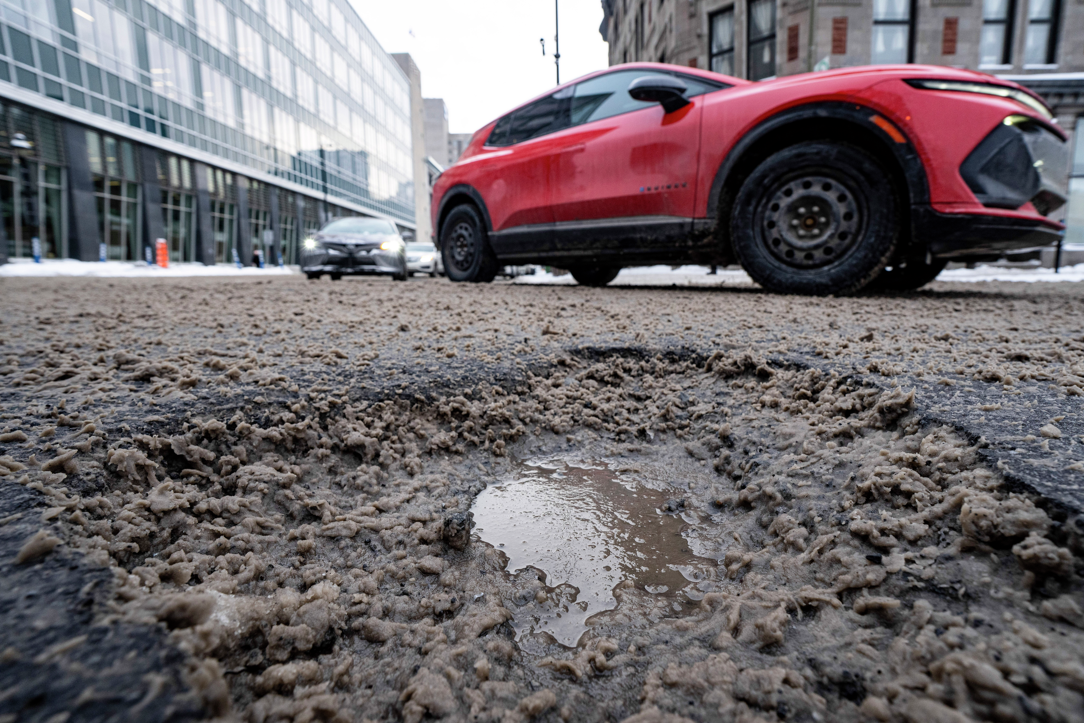 Why are Quebec’s roads in such a poor state? Here’s what engineers think