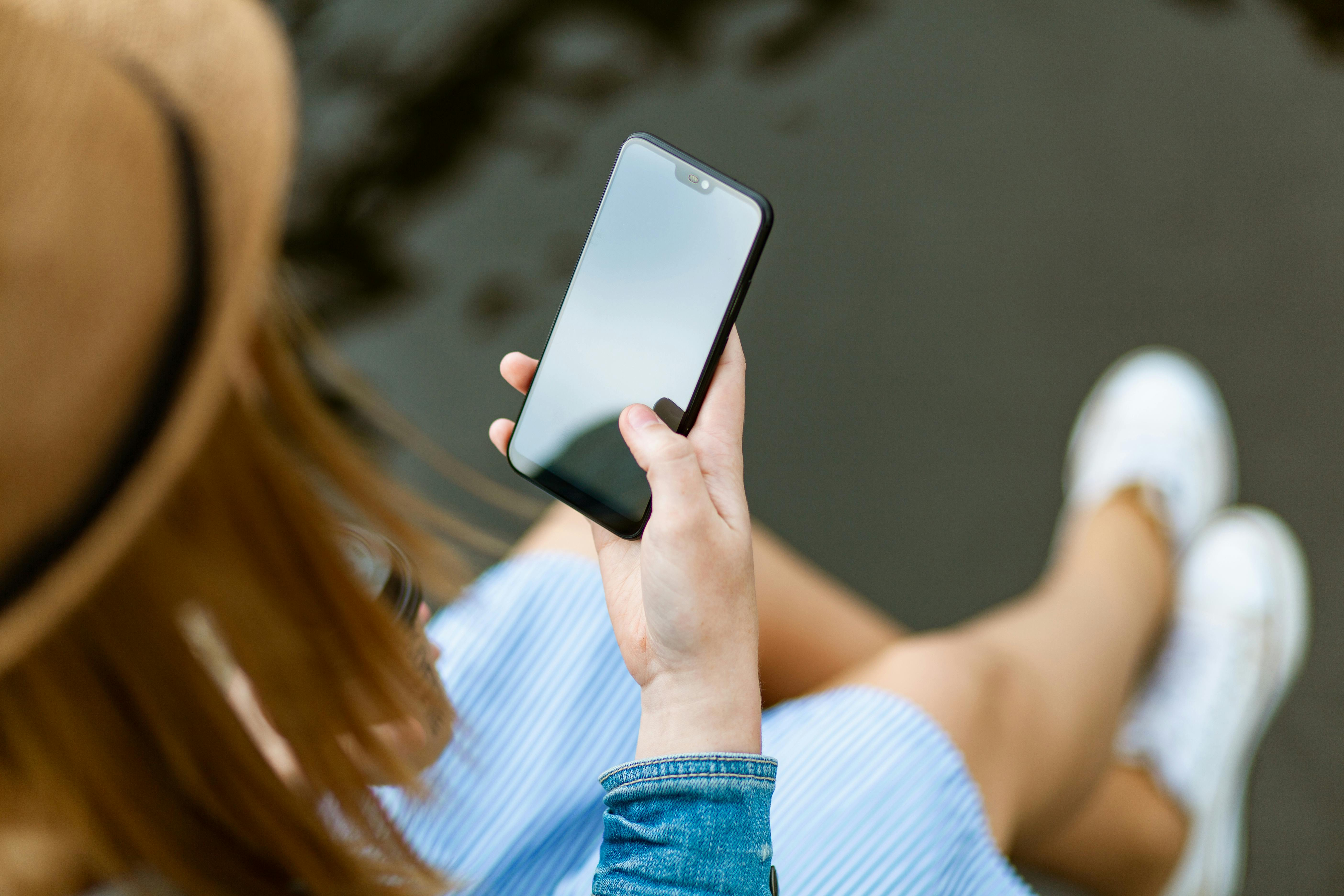 Bombarded with spam texts? Stats show the problem is getting worse in Canada