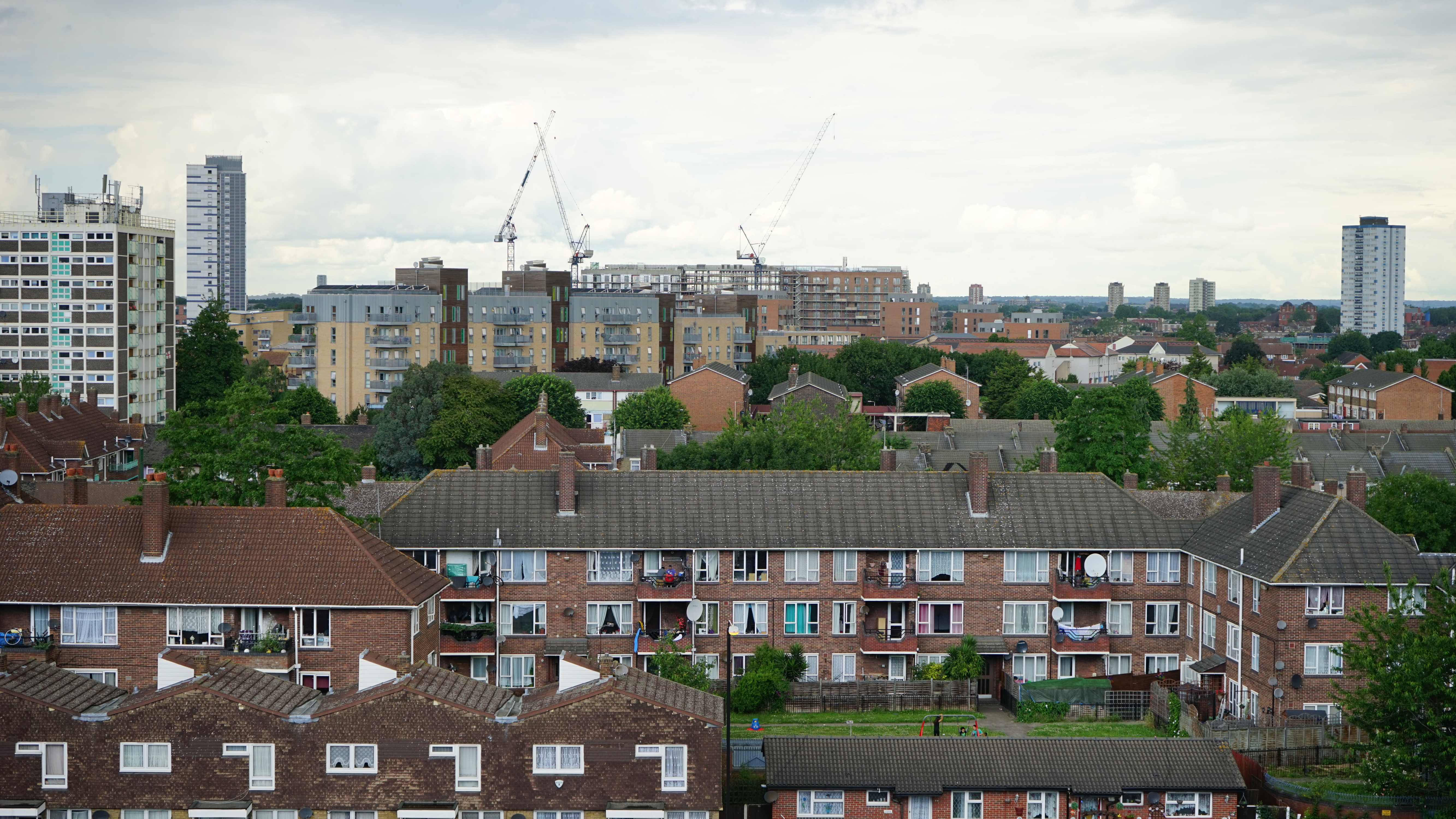 There are about 500 low-income housing units that are unused in Montreal
