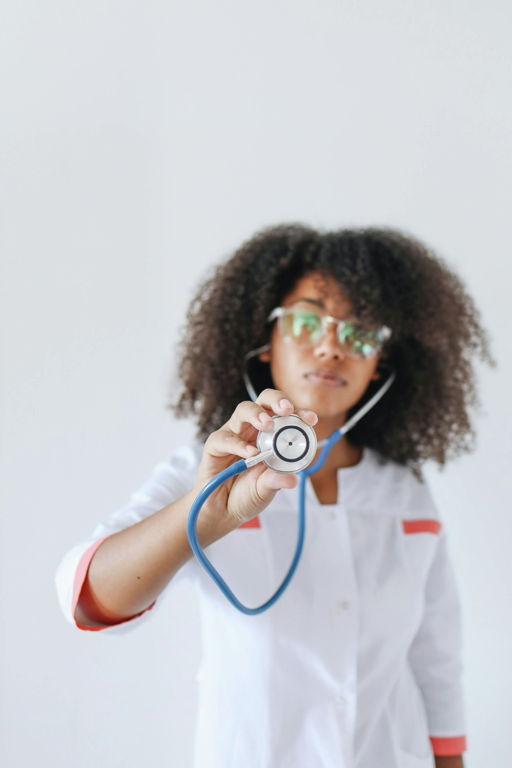 One of Quebec's largest unions is for forcing doctors to start in the public system