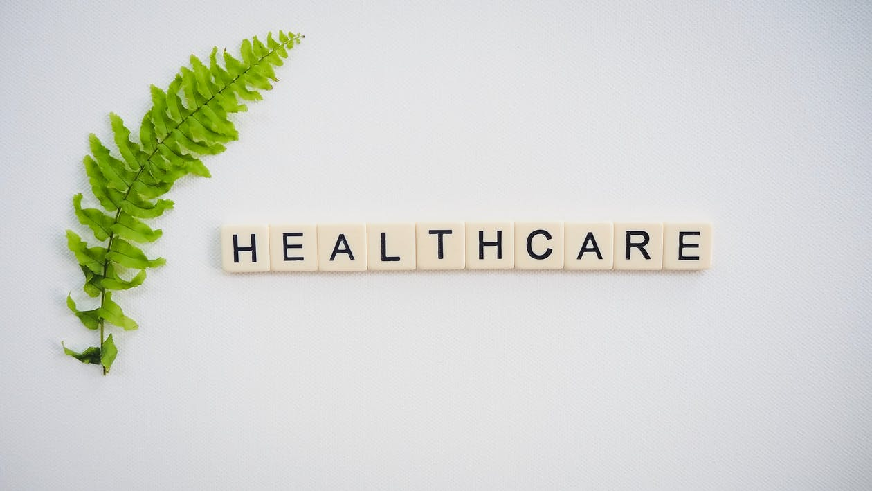 Bill 96 sparks fears about access to health care in English