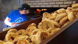'We're in the dark': Montreal bagel shop owner shares concerns over wood fire oven bylaw