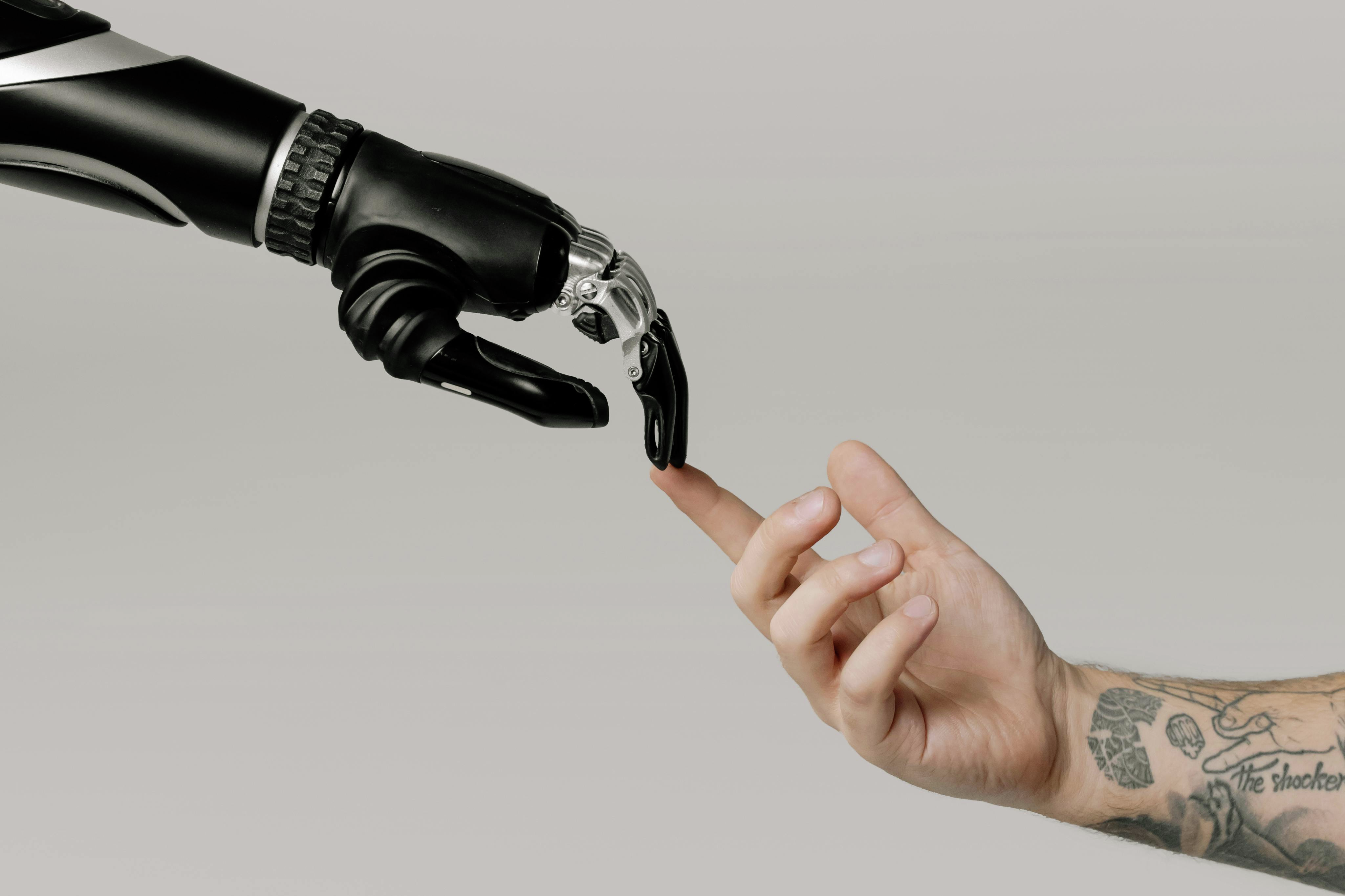 Quebec amputee denied coverage by RAMQ for a hand prosthesis