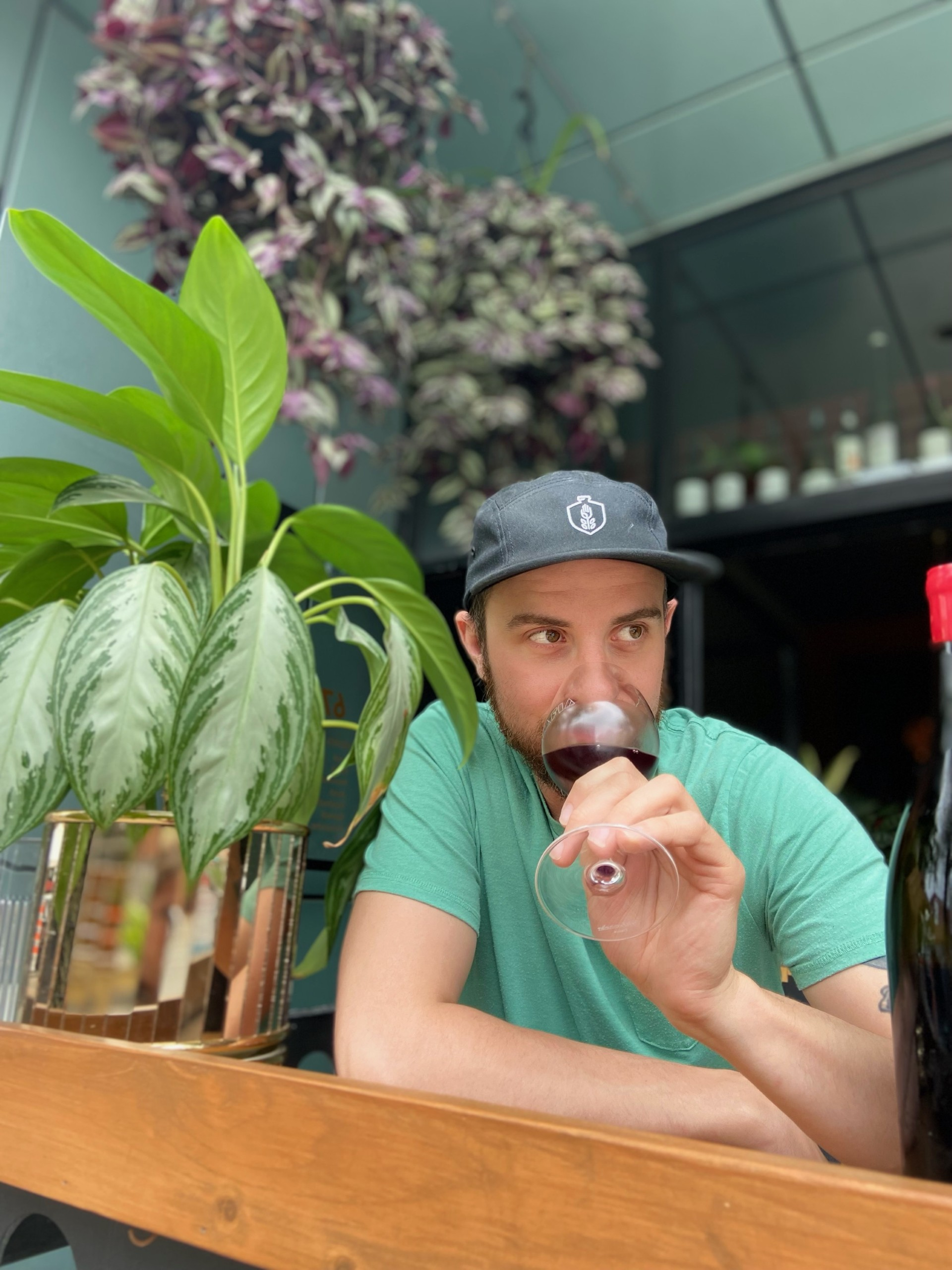 The Sommelier of Ratafia Restaurant joined Mandi on CJAD 800!