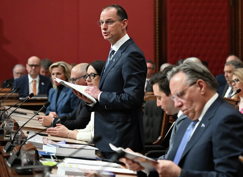 Official opposition reacts to Quebec's $13.6 billion deficit