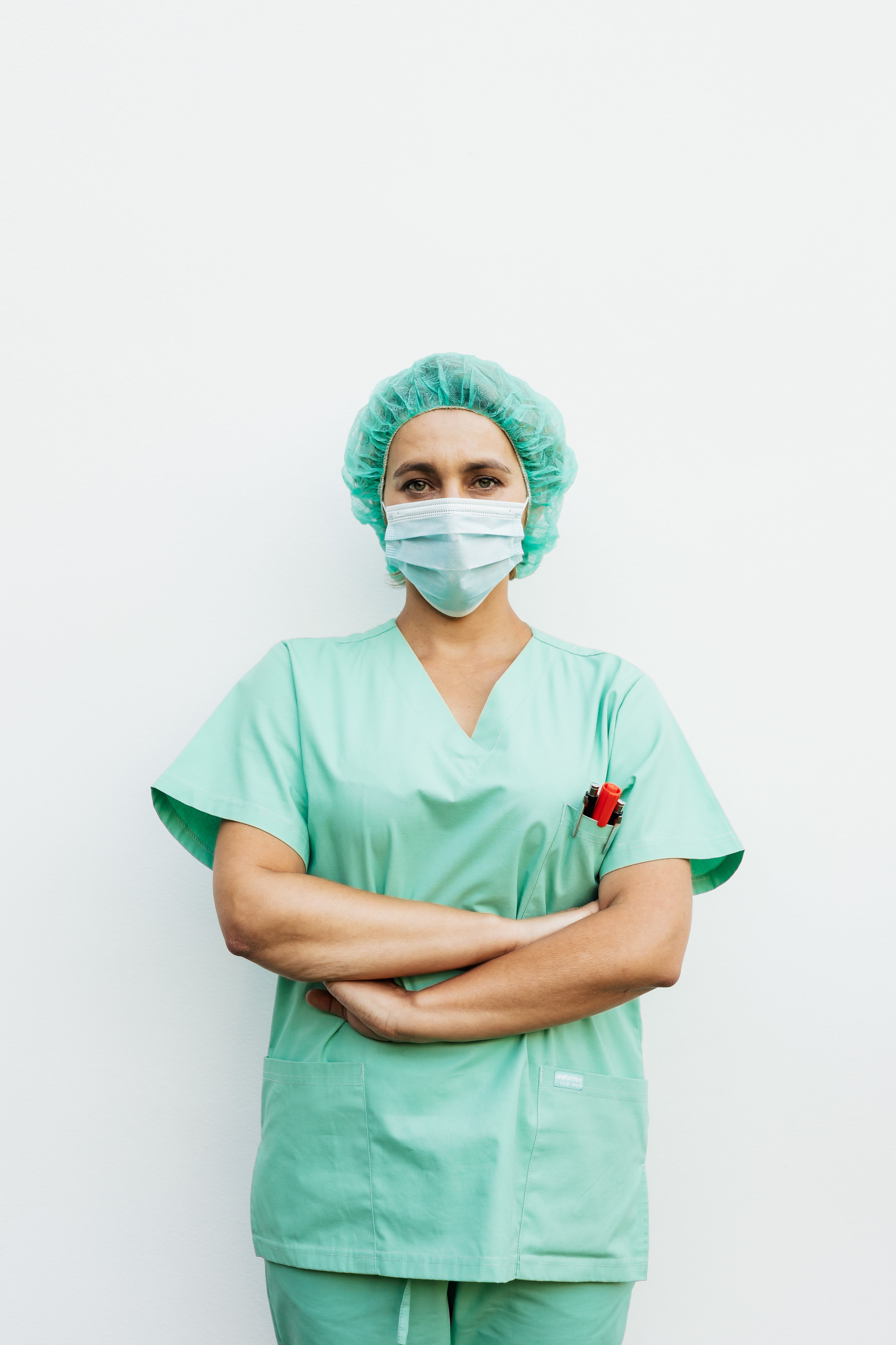 Quebec’s nurses union votes unanimously to go on strike
