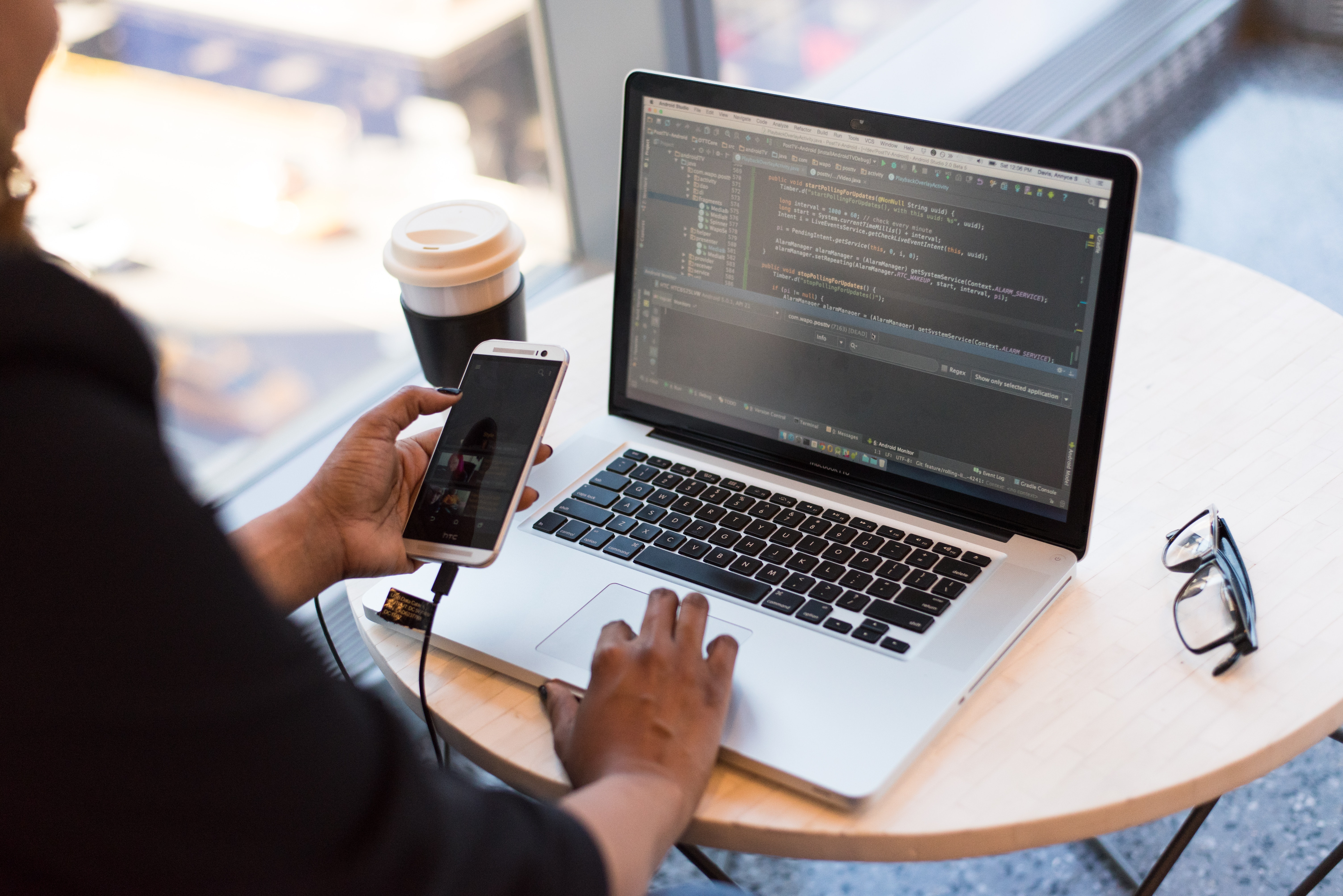 Is it a good idea to work two remote jobs at the same time?