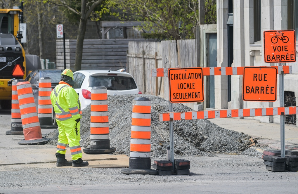 Quebec road signalers' union calling for changes to curb number of injuries and deaths