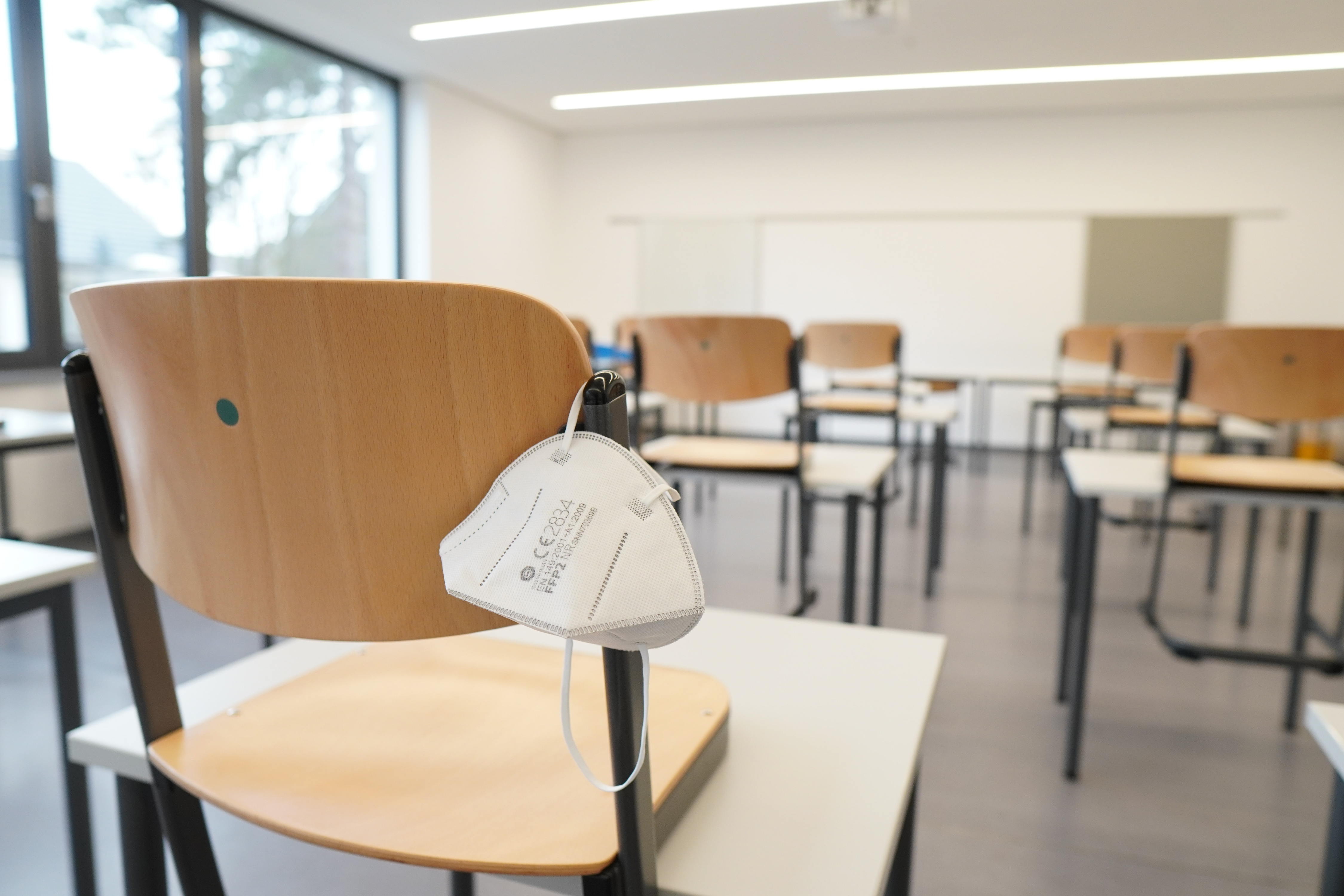 Why has student absenteeism hit record numbers in Quebec?