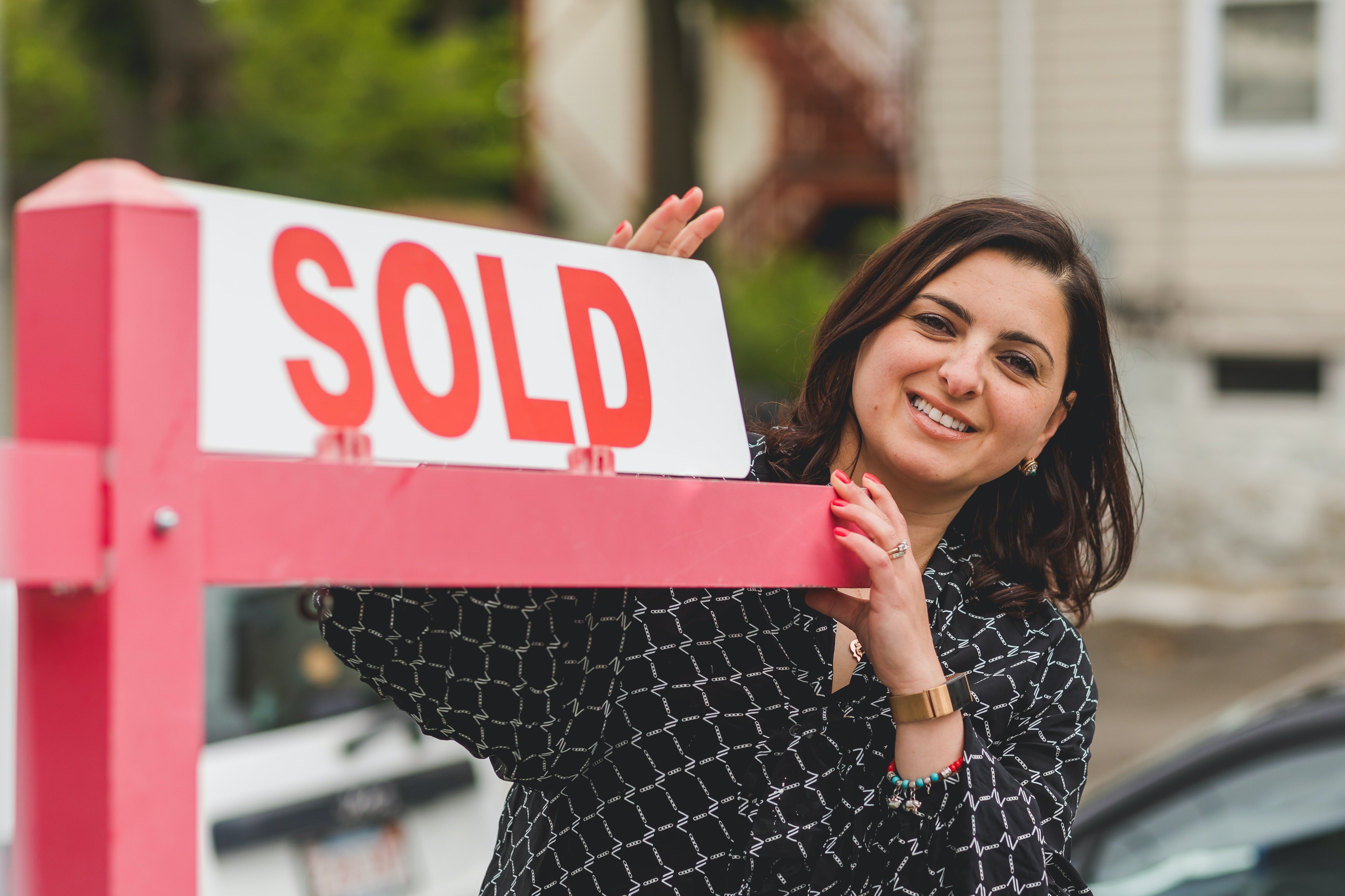 National home sales hit 14-year low in January