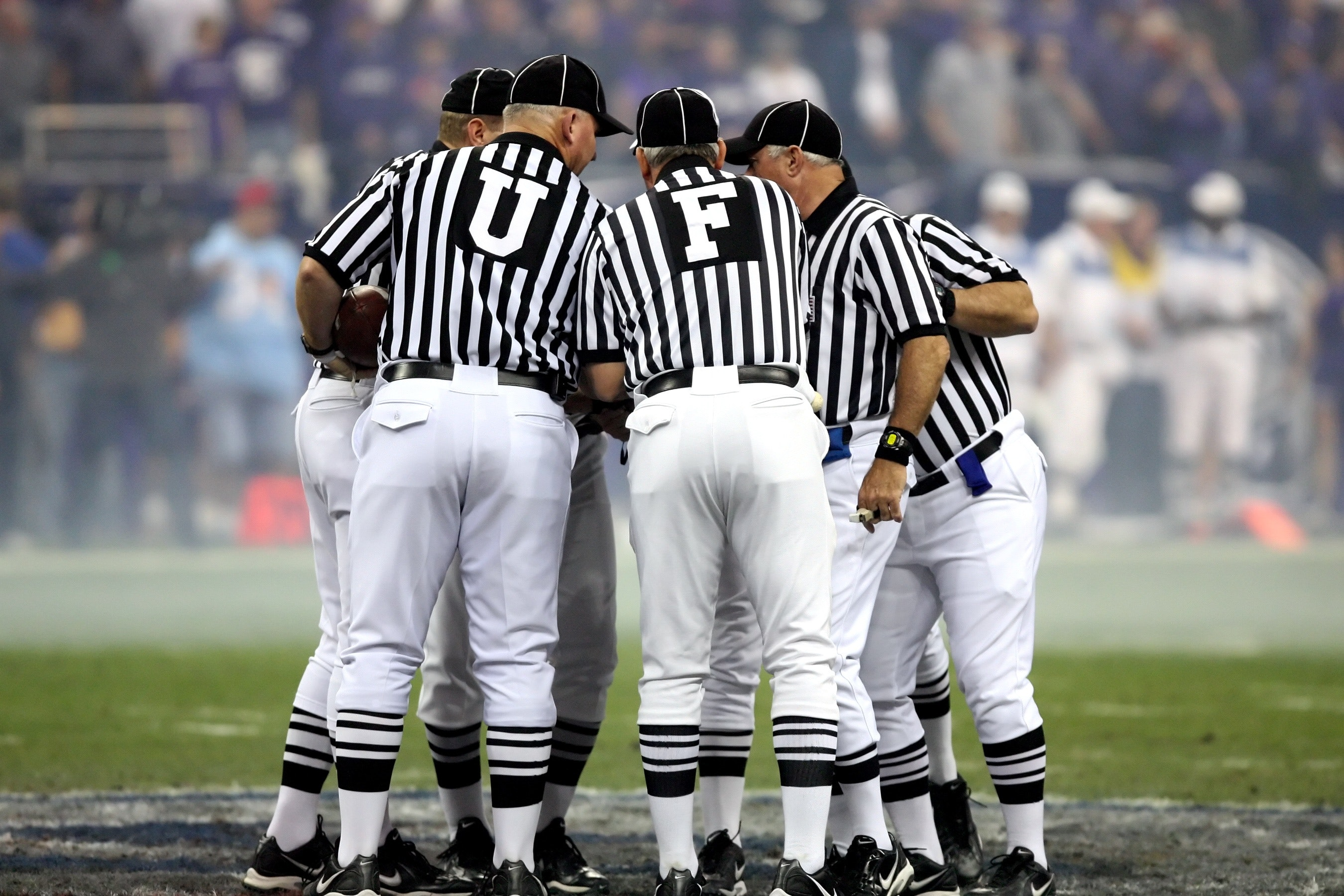 ‘It’s a major problem’: There’s a big shortage of referees in Quebec student sports