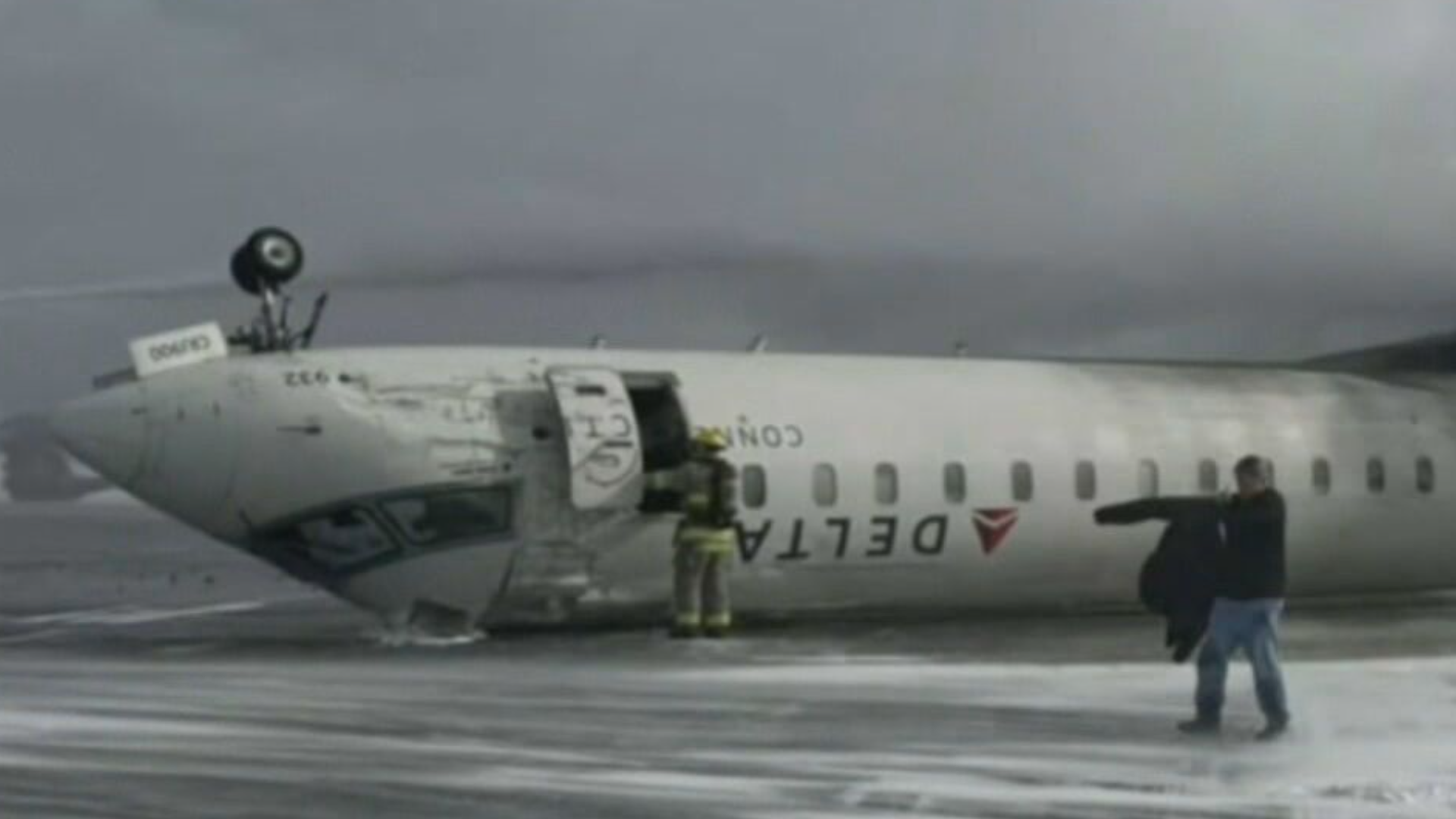 VKS: Pearson remains open after Delta plane crash on Monday