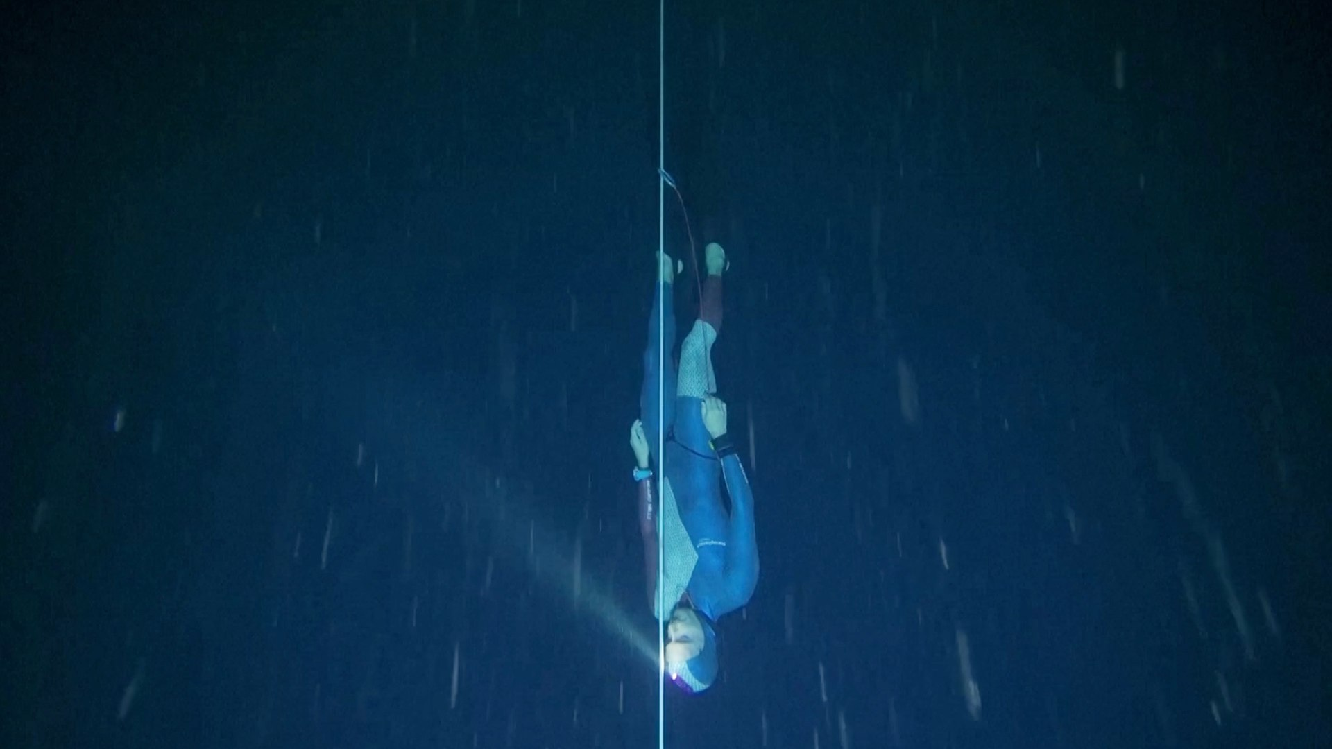 ESS: French freediver breaks world record with 120-metre descent