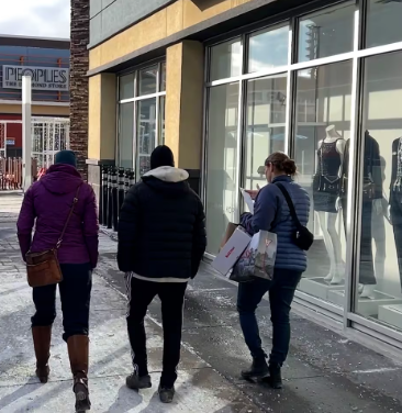 The Morning Rush - Survey suggests many Canadians aim to shop local this Christmas, but price still important