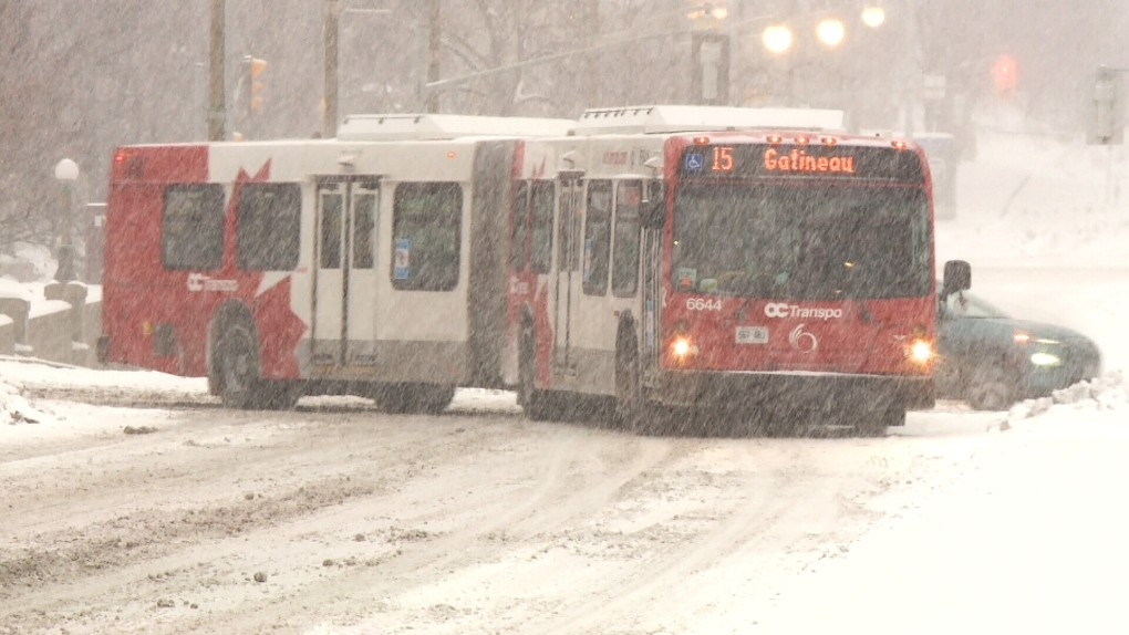 Ottawa Now – Union representing OC Transpo bus drivers wants snowfall threshold to be lowered for articulated buses