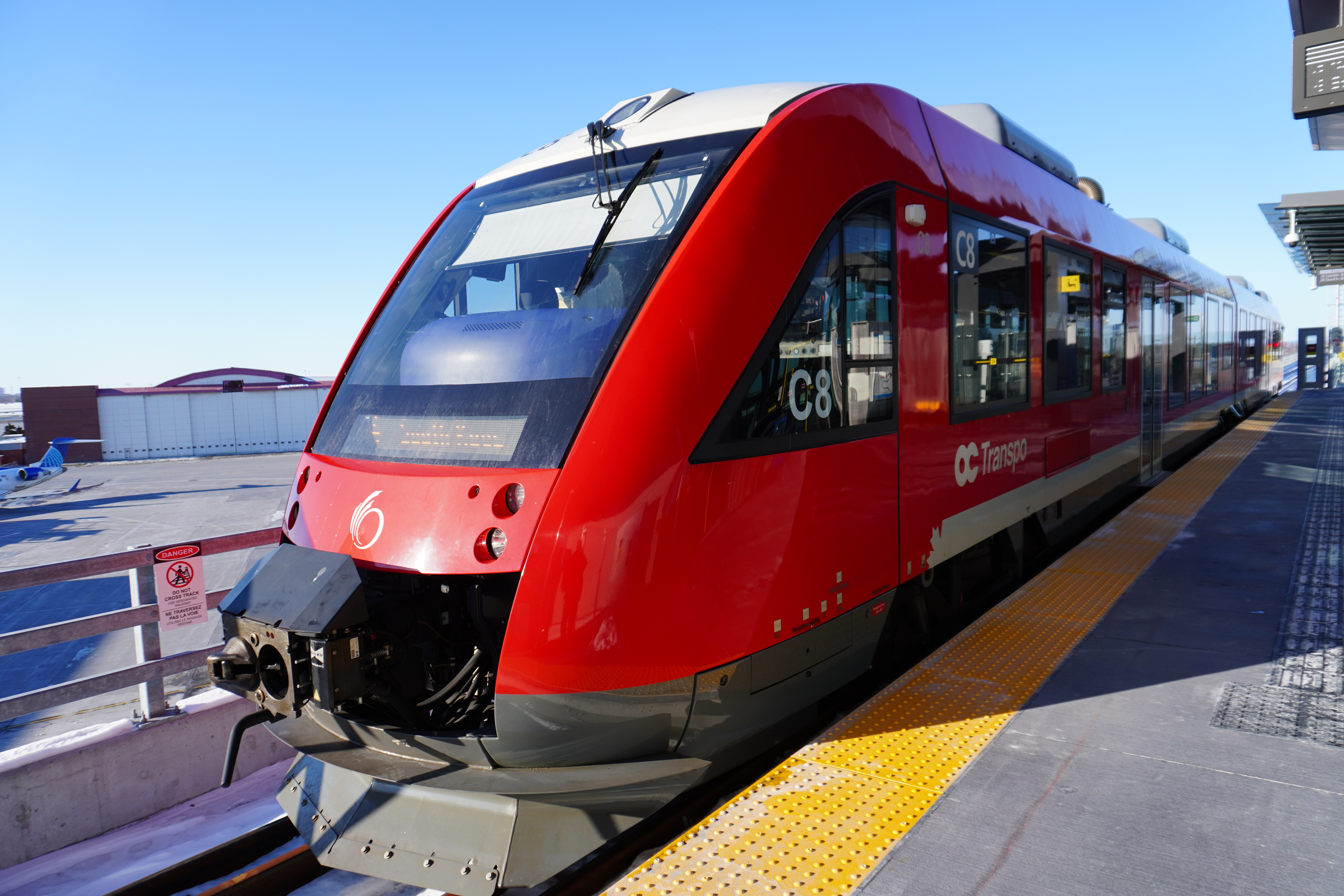 Ottawa Now - OC Transpo tackles yet another problem on Line 1, as service reductions roll back in