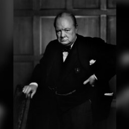 ESS: Iconic Churchill photo stolen from Chateau Laurier hotel