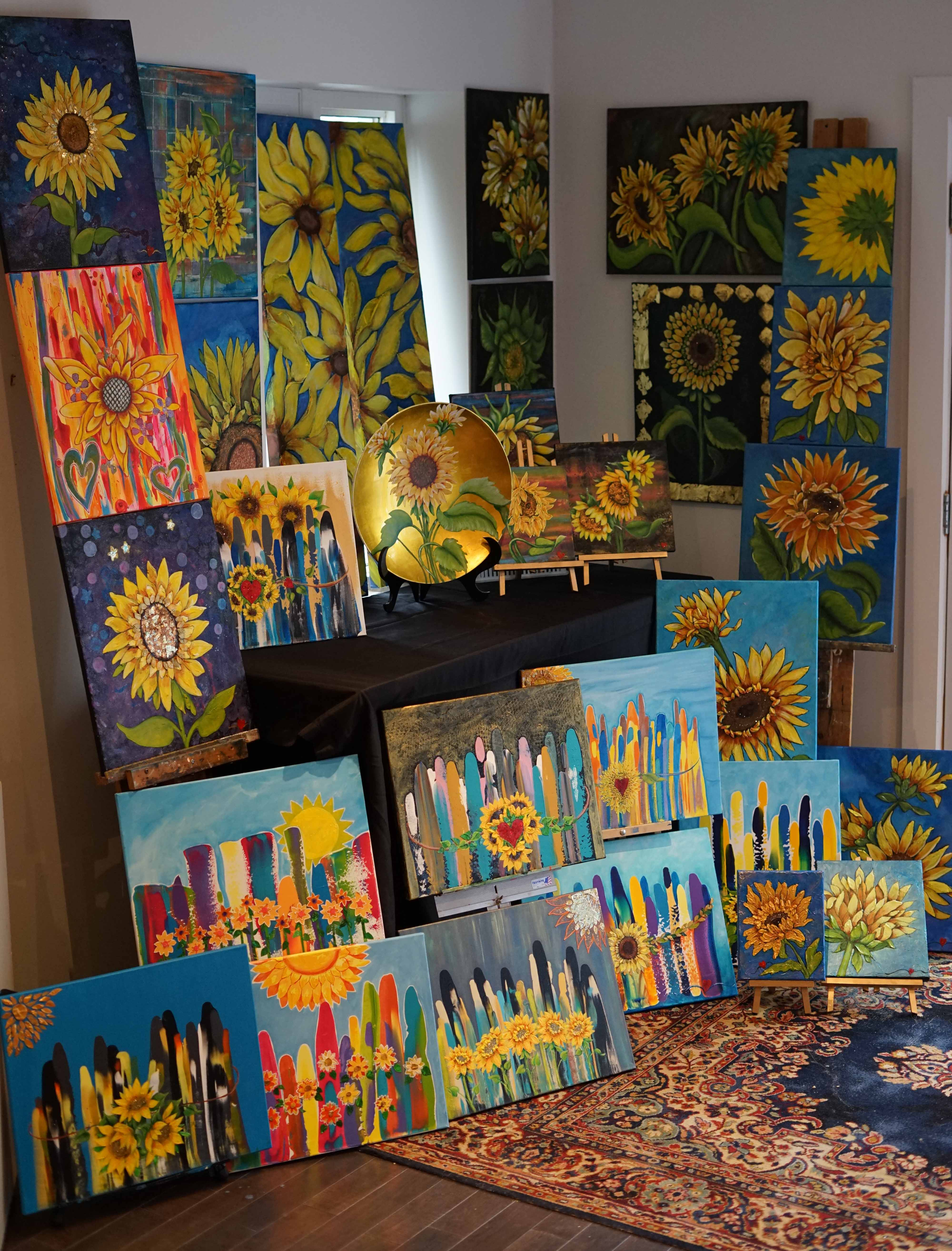 Ottawa Now – ‘We’ve spread a little joy onto each painting’: Ottawa Valley painter auctioning sunflower paintings to support Ukrainian relief efforts