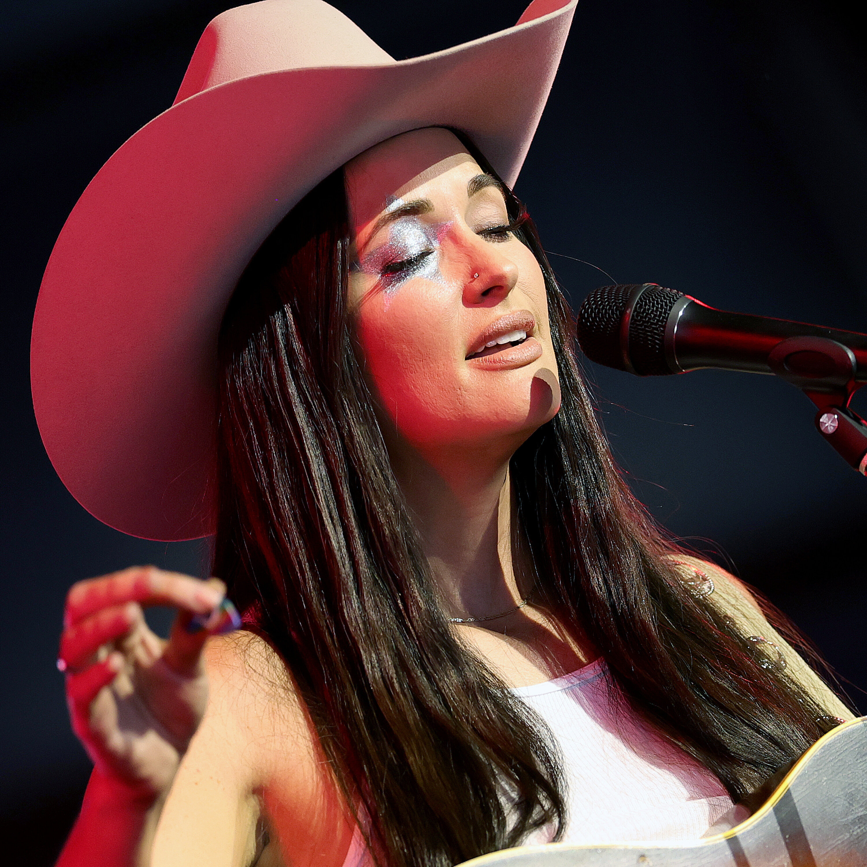 Encore Presentation: Etalk In Conversation with Kacey Musgraves episode artwork