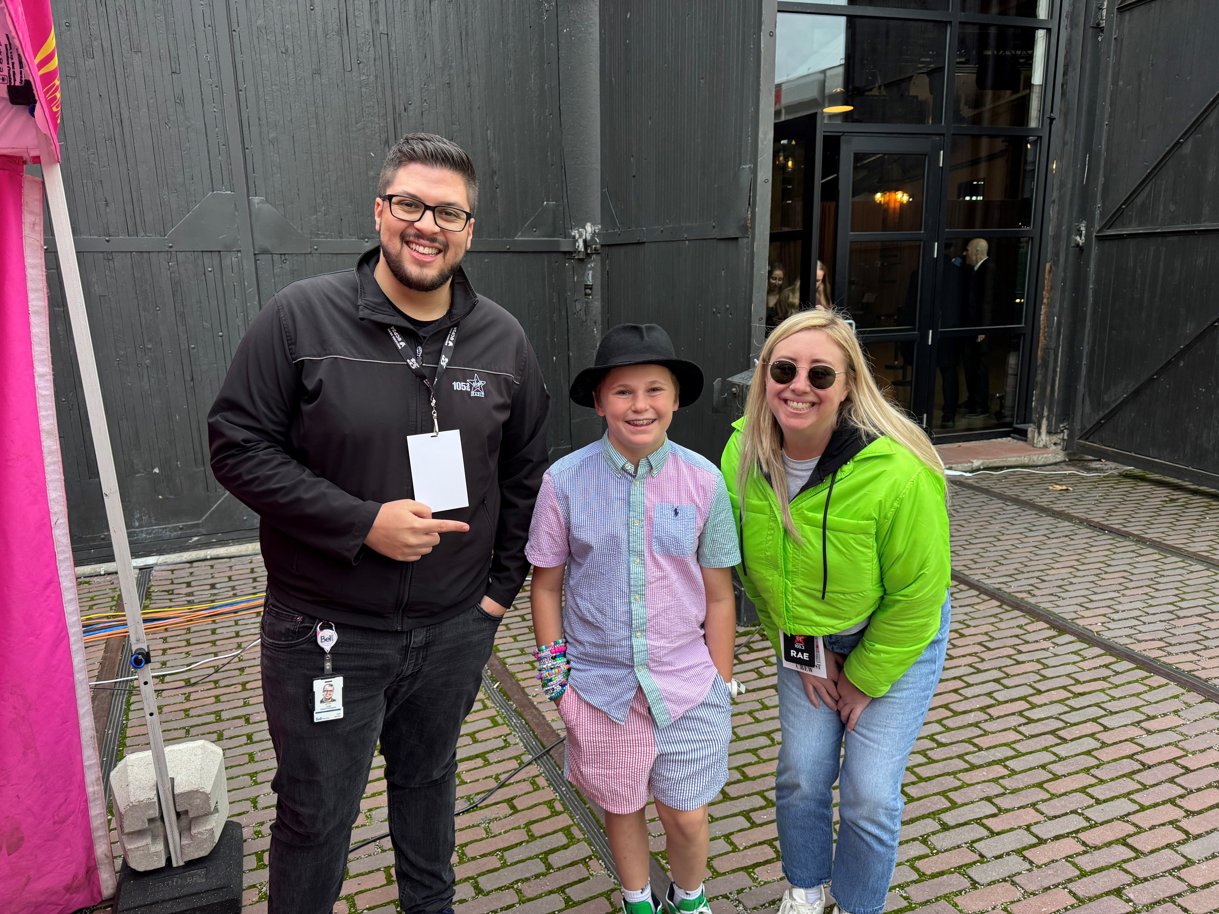 LUKE CHATS WITH JJ, THE SWIFTIE WHO GOT TAYLOR'S 22 HAT DURING NIGHT 1 OF THE ERAS TOUR IN TORONTO