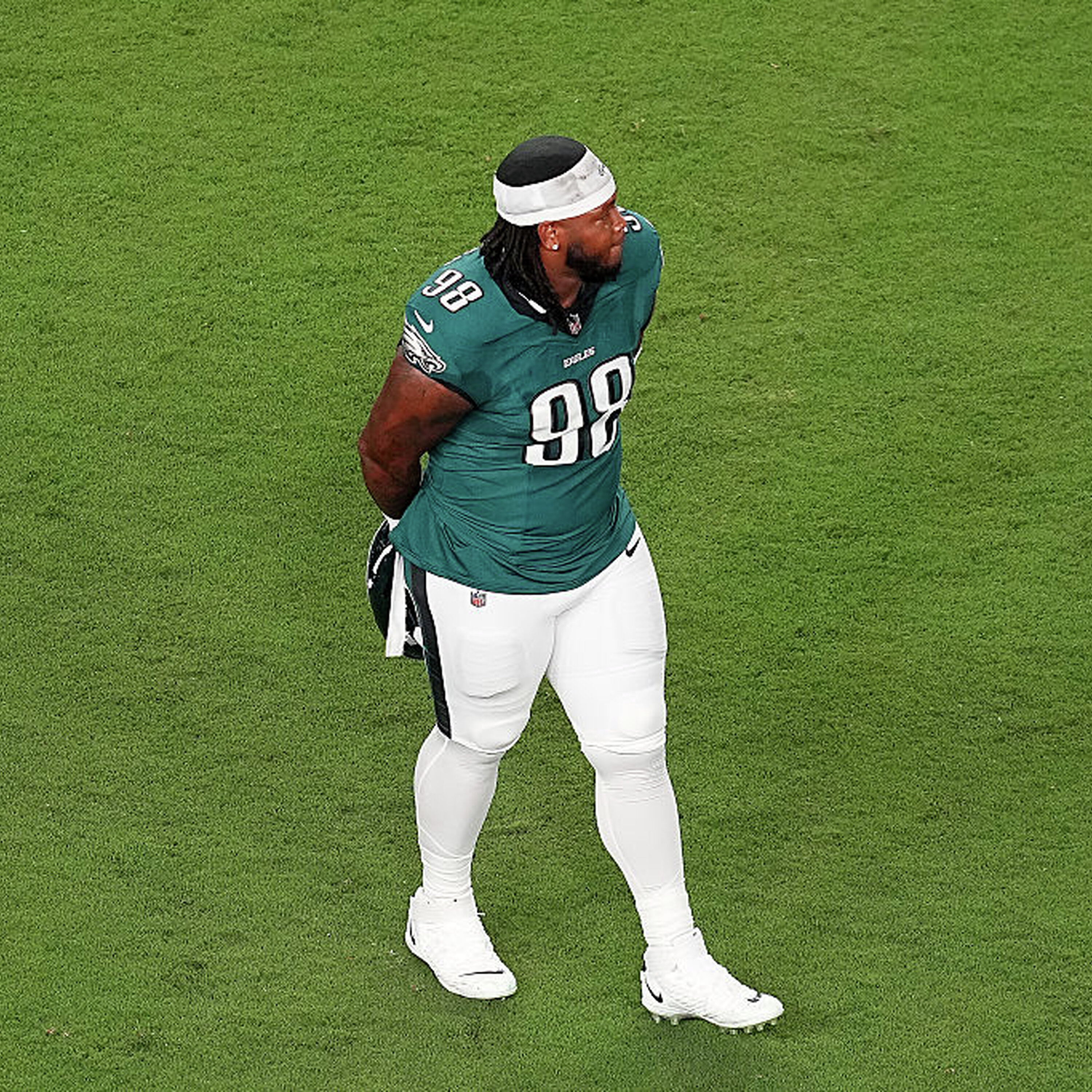 Les Eagles l'emportent malgré le geste idiot de Jalen Carter episode artwork