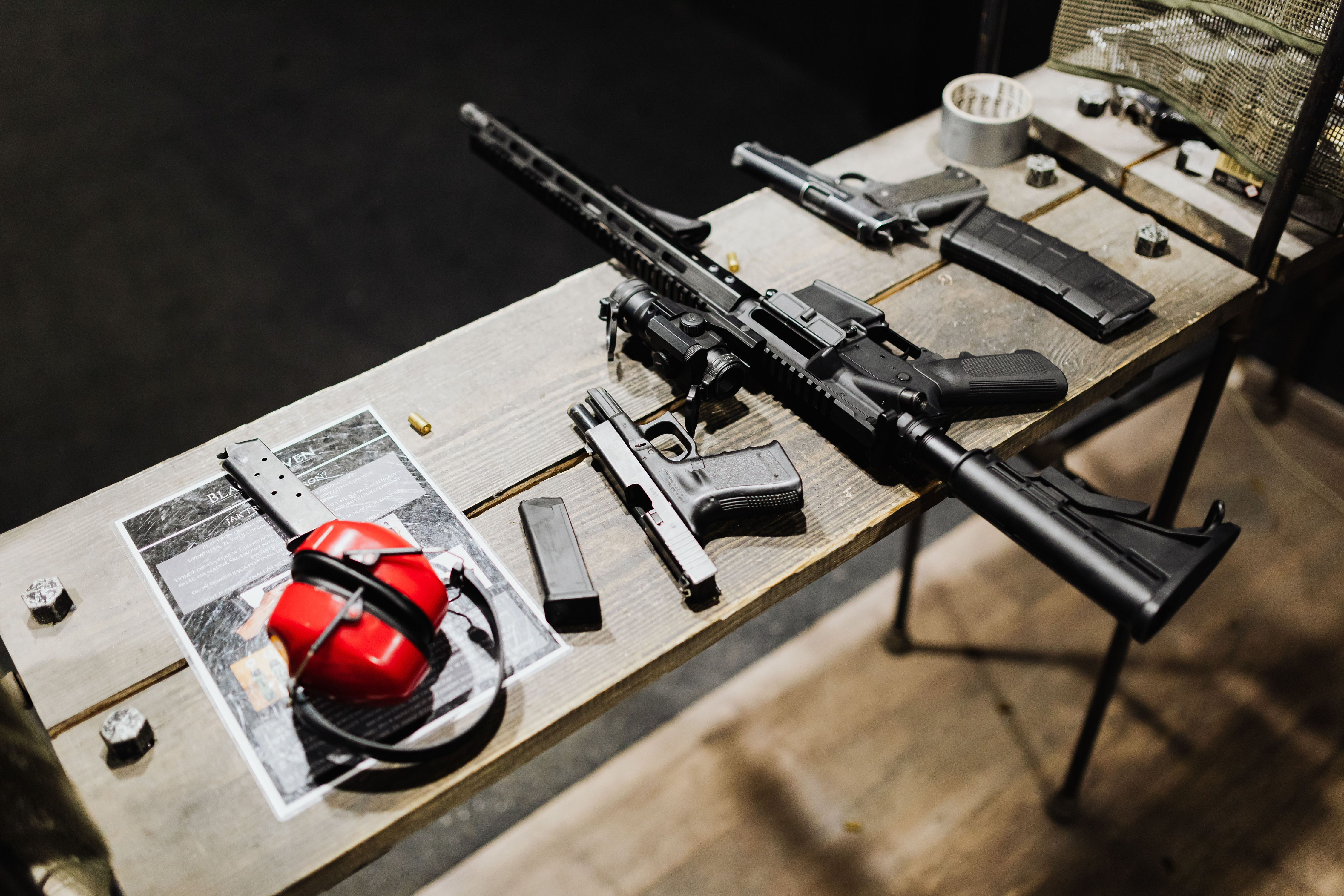 Hour 2- The Five Things You Need to Know, Lisa Raitt, Donald Trump pausing a new round of 50 per cent tariffs on Canadian goods that were set to take effect today, why are gun license applications on the rise in the Greater Toronto Area and free for all round one. episode artwork