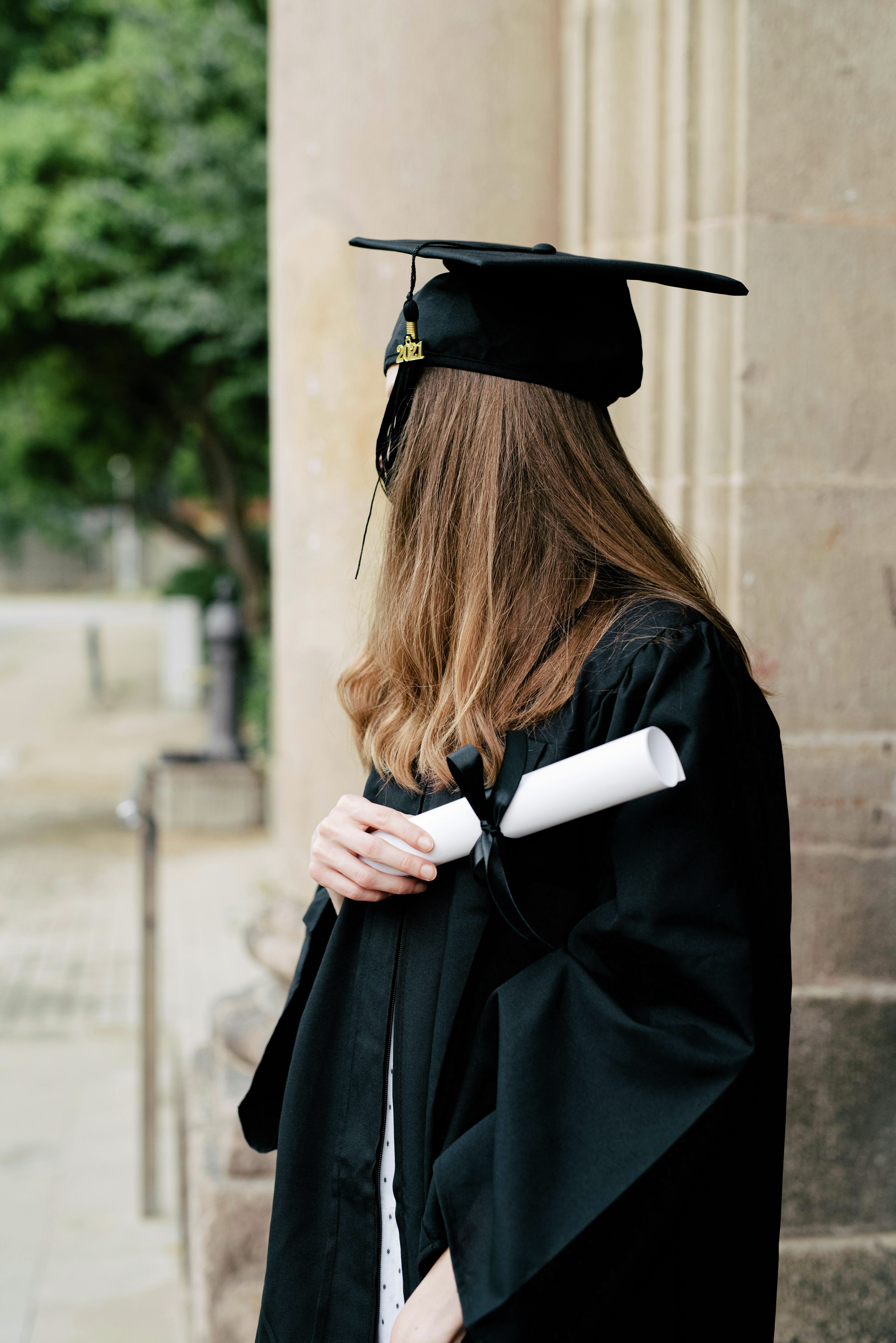 Hour 4: Is your degree already obsolete and what Ontario students are doing to ‘future-proof’ their careers as AI targets entry-level jobs, a key ruling in the case against Luigi Mangone - the man accused of killing the CEO of United Healthcare on a busy New York street will be in today. episode artwork