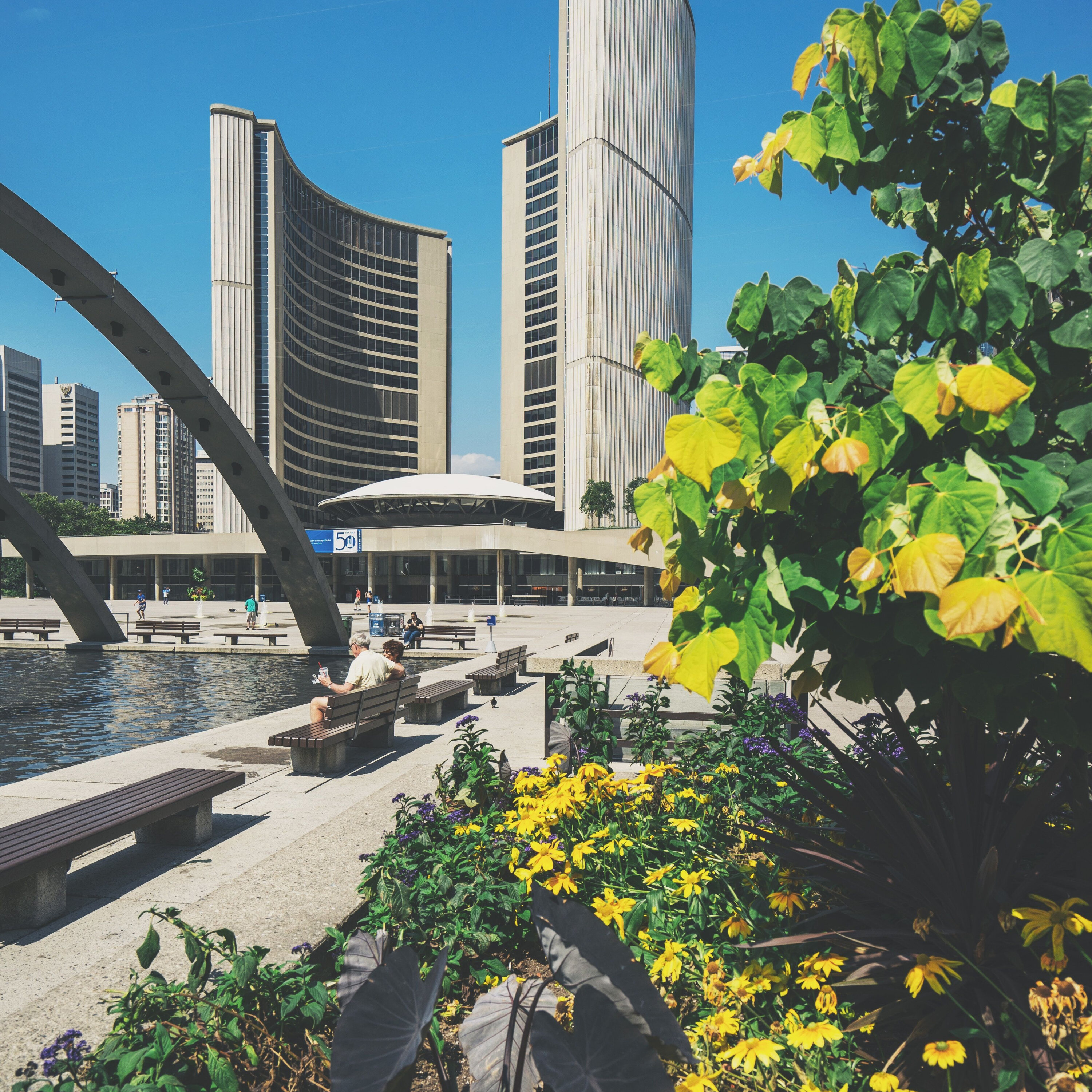Hour 1: Montreal officers in crosshairs amid nationwide war on cops, Bradford and Chow matchup could be close and people flood AI chatbots with health questions. Microsoft teams up with Mayo Clinic to help. episode artwork