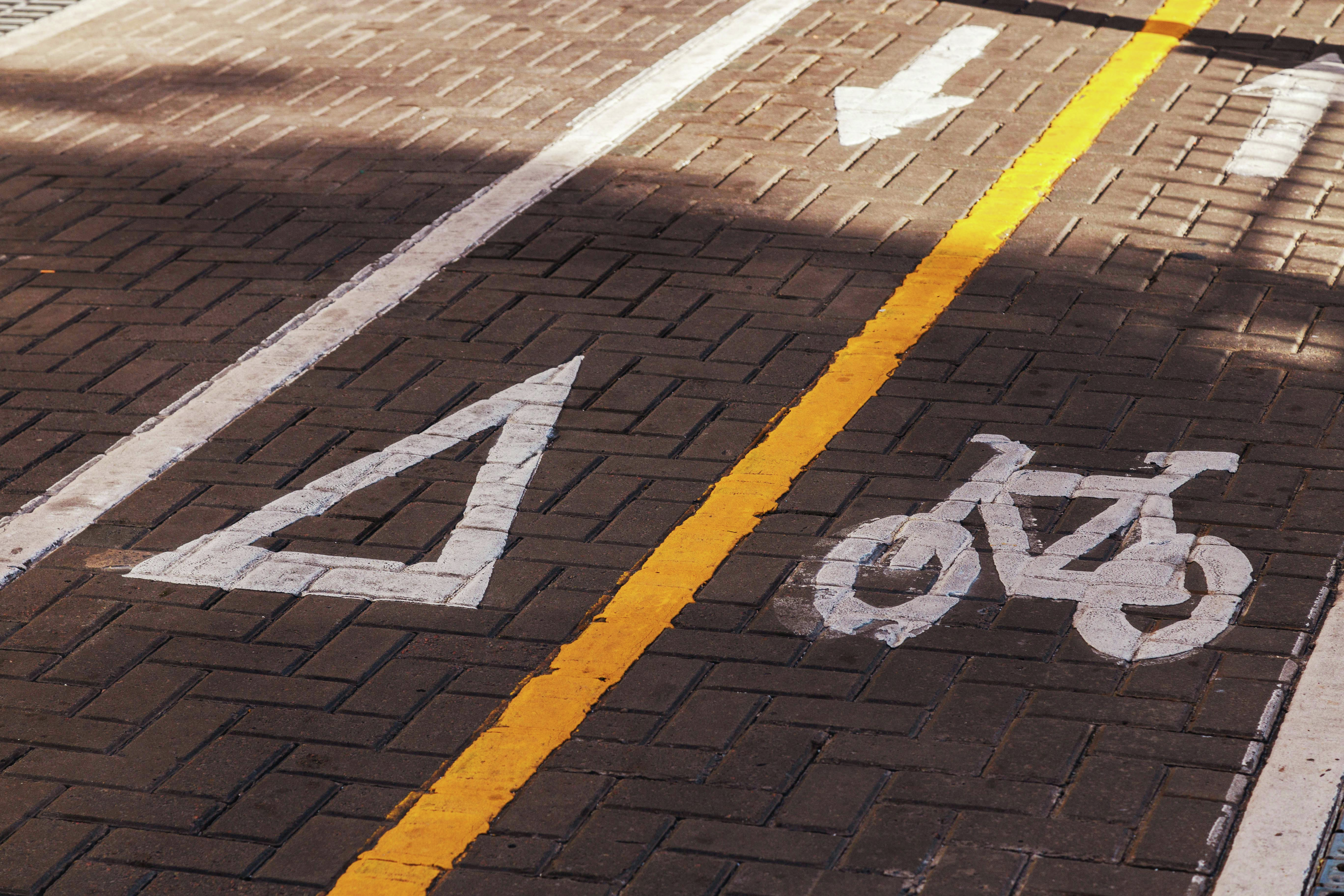 Hour 4: Dr Raghu Venugopal- bike lanes and emergency vehicle impact, "Here's What I Would Do" - “Getting it right” with Deb Hutton, Olivi Chow officially declares she is running for re-election for Toronto Mayor. episode artwork