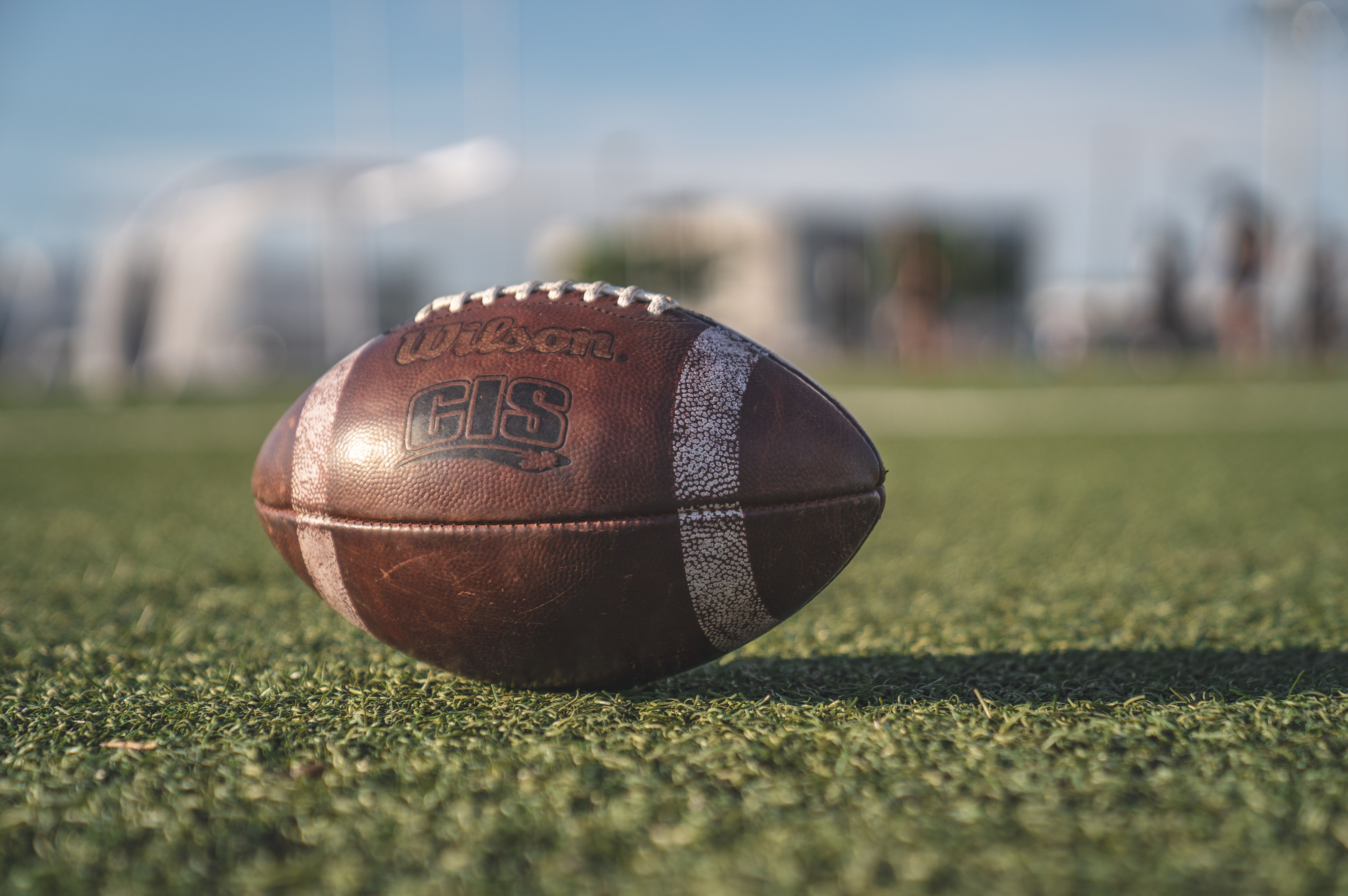 Hour 2- The Five Things You Need to Know, MITM’s Kitchen Cabinet with Former Federal Cabinet Ministers Lisa Raitt and Marco Mendicino, TSN’s Matthew Scianitti on the biggest storylines heading into the CFL playoffs and free for all round one.