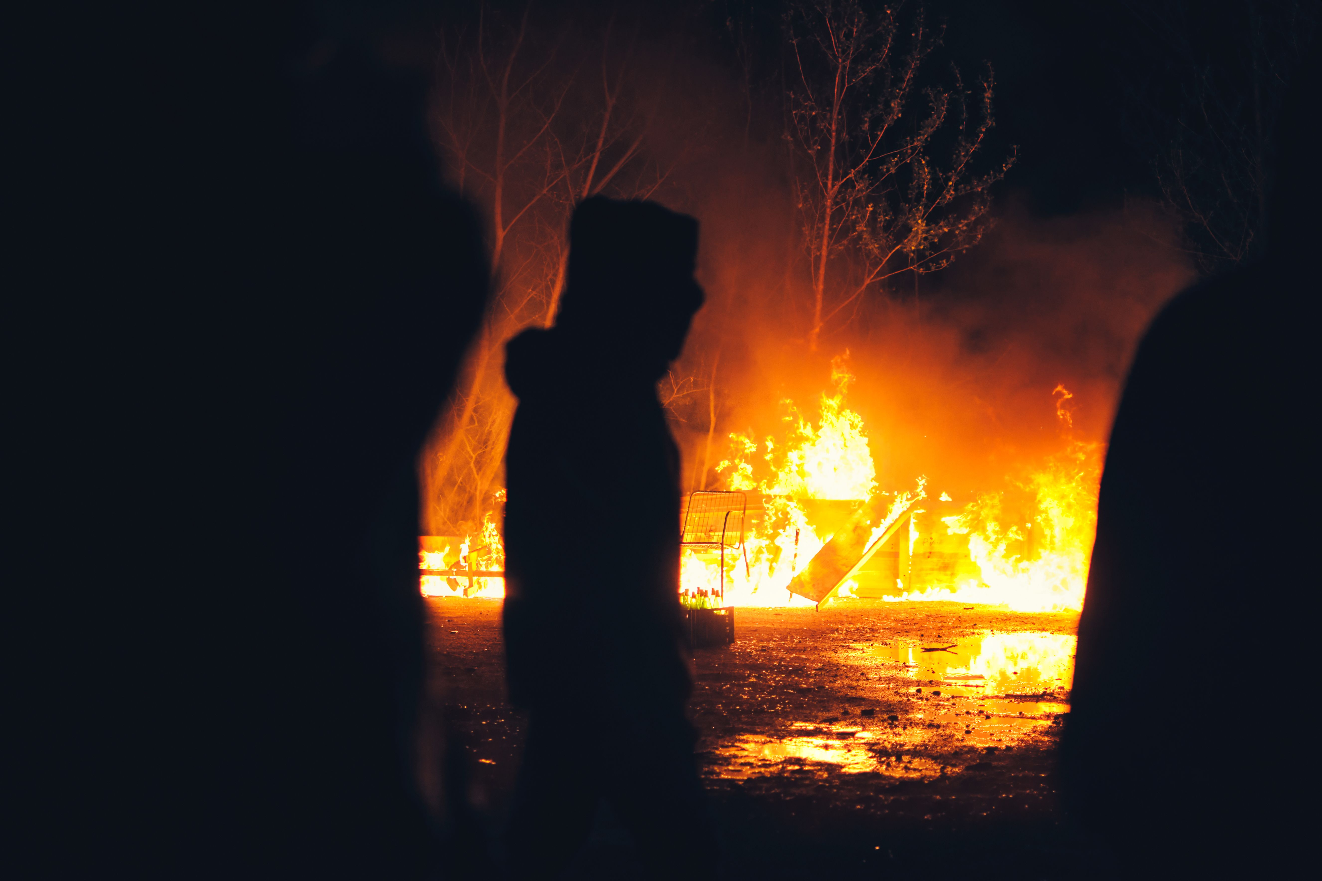 Hour 1- Most Canadians support suspension of U.S. trade talks, poll suggests, multiple vehicles burned at Scarborough MP’s home in suspected arson and Overhyped and Underplayed with Scott Reid. episode artwork