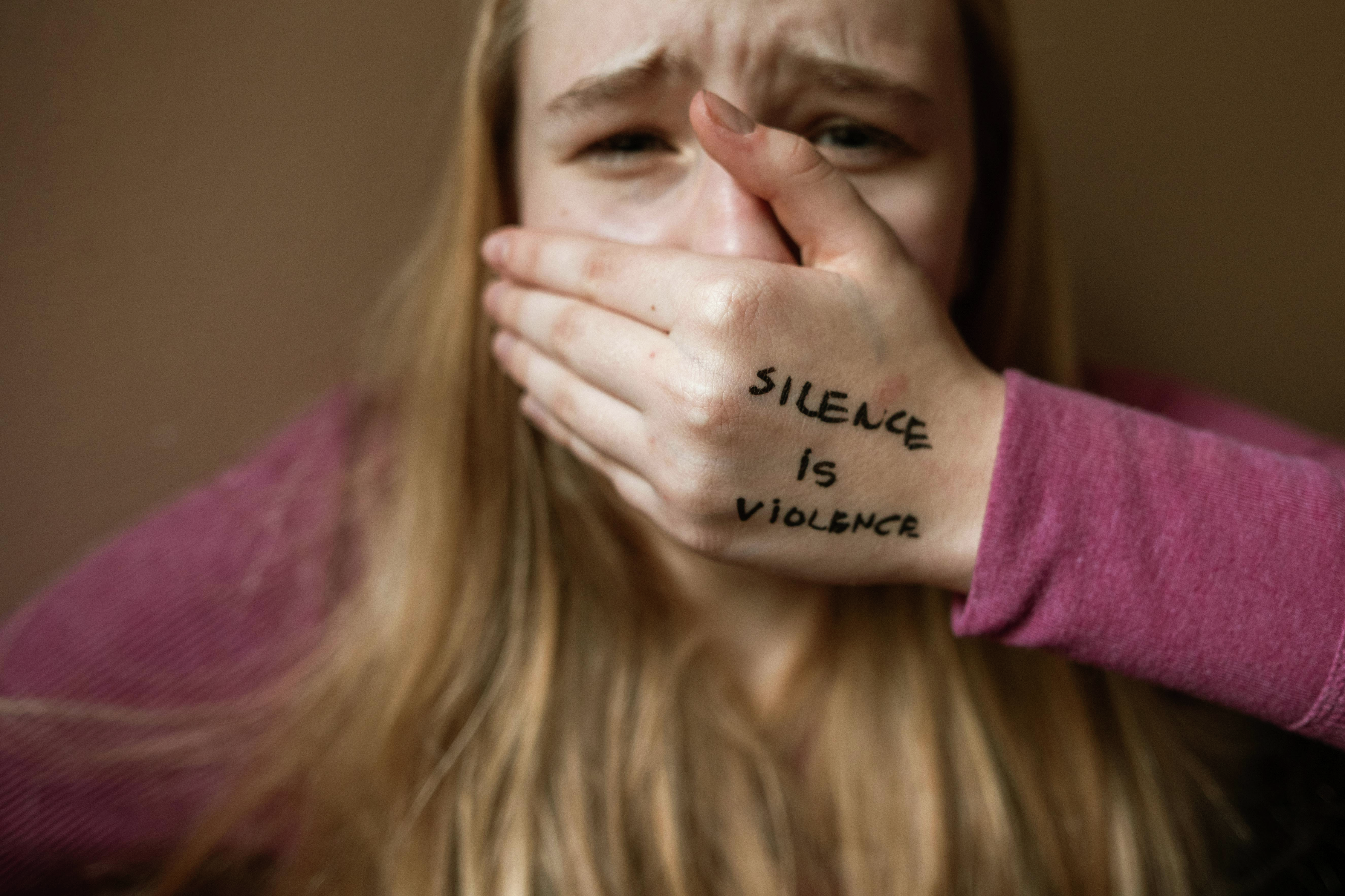 Hour 4: There is a Peel Region motion to combat intimate partner and gender-based violence, Marilyn Denis and David Corey, Michael Popove - News director and anchor at CJDC TV in Dawson Creek, BC. episode artwork