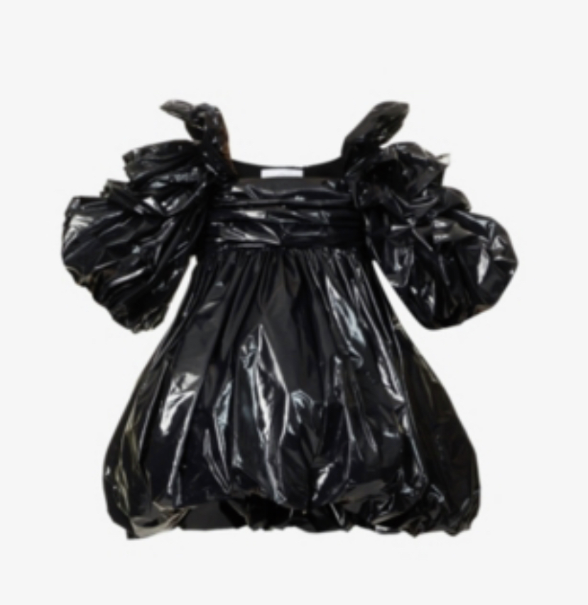 Voices x Graffiti Art Programming Garbage Bag Fashion Show!