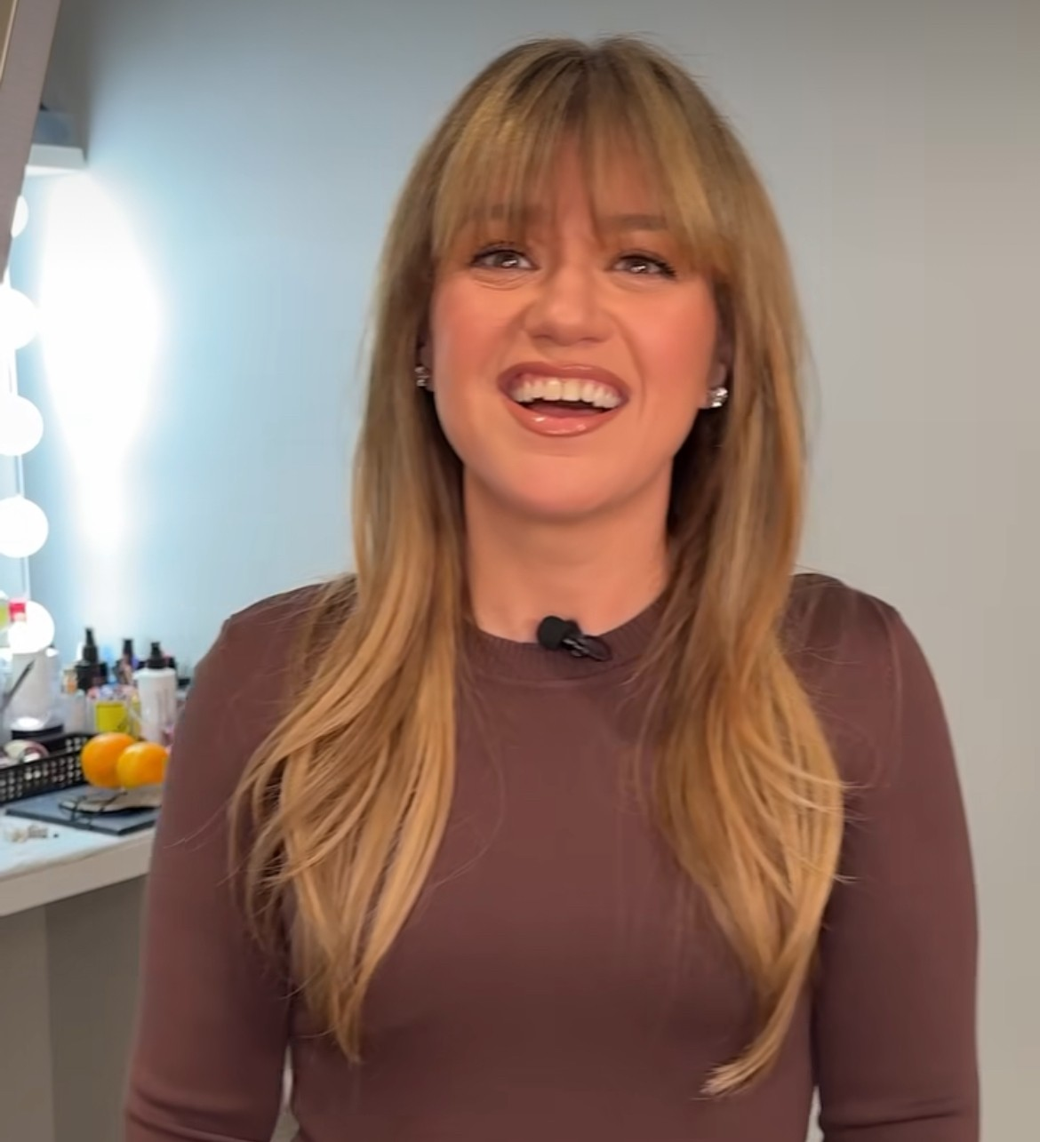 Kelly Clarkson Just Like Other Moms Juggling Kids & Work 