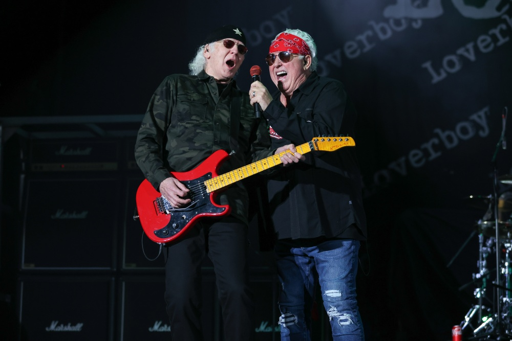 The Canadian Songwriters Hall of Fame inducts Leslie Feist, Roch Voisine, The Tragically Hip, and Loverboy into its 2026 class this September 26. Loverboy guitarist Paul Deal sits down with @MooreintheAM to make the big announcement. episode artwork