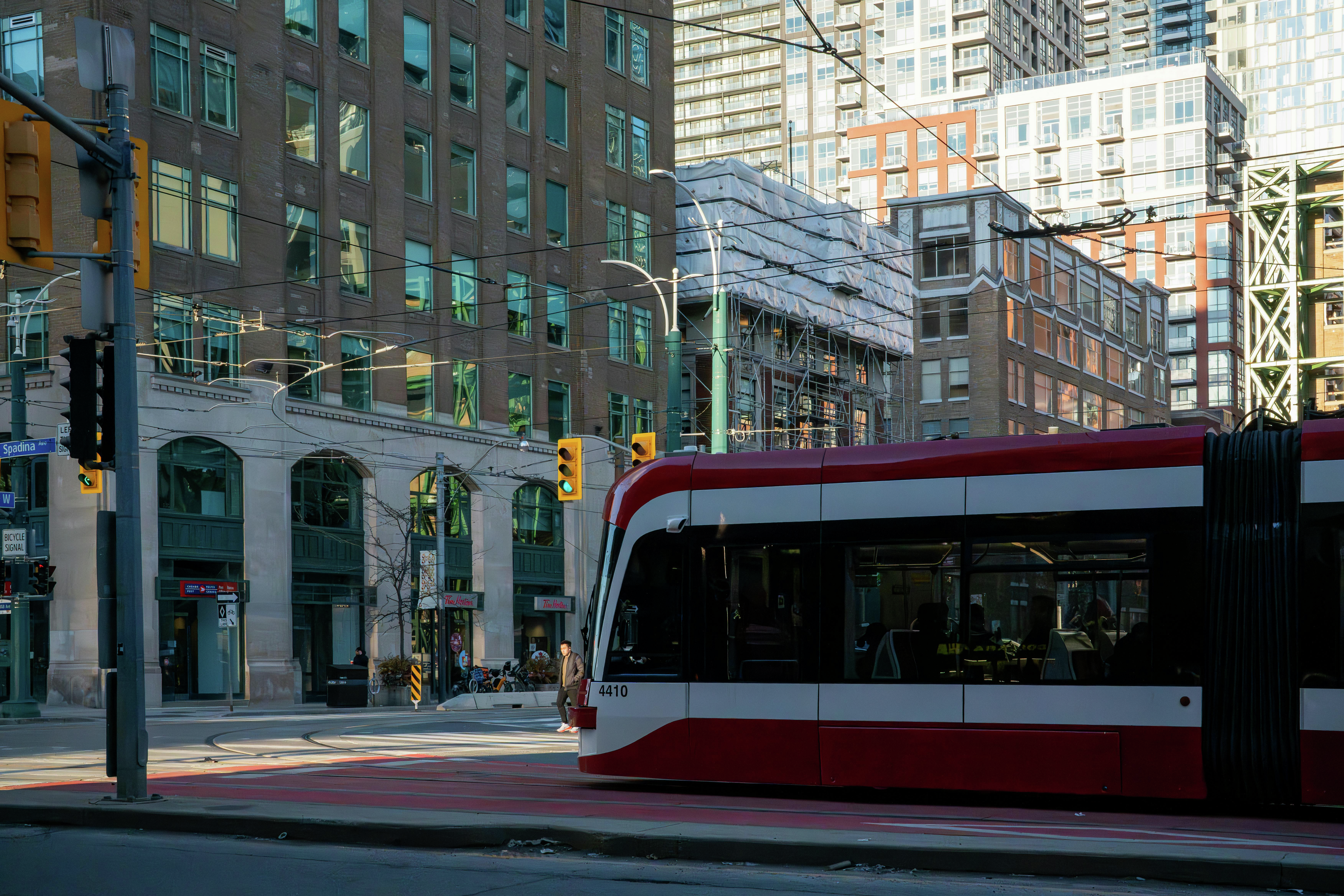 Toronto-based infrastructure policy consultant Jonathan @EnglishRail explains to @MooreintheAM how to speed up the city’s streetcar network, which, according to a new report, is the slowest in the world. episode artwork
