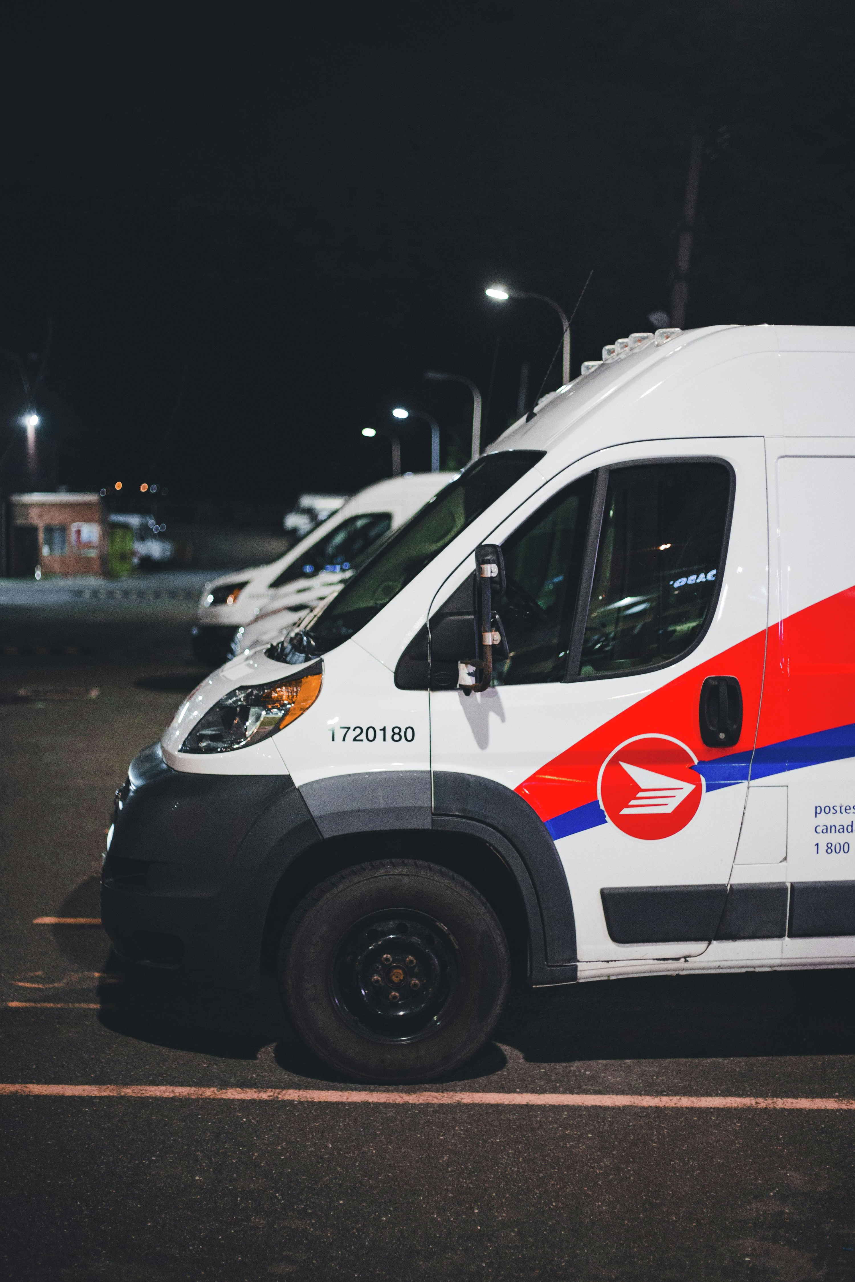 Canada Post strike enters fourth week as small businesses face skyrocketing costs and courier backlogs