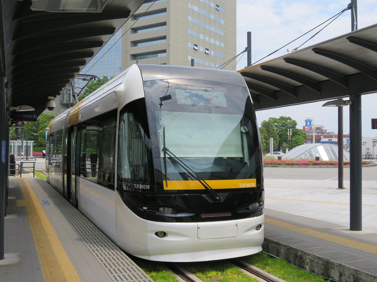 Ontario NDP Public Transit Critic @DolyBegum tells @JohnTory how Toronto residents have an overwhelmingly negative view of the new Finch West LRT, which uses the same failed switches that caused issues in Ottawa. episode artwork