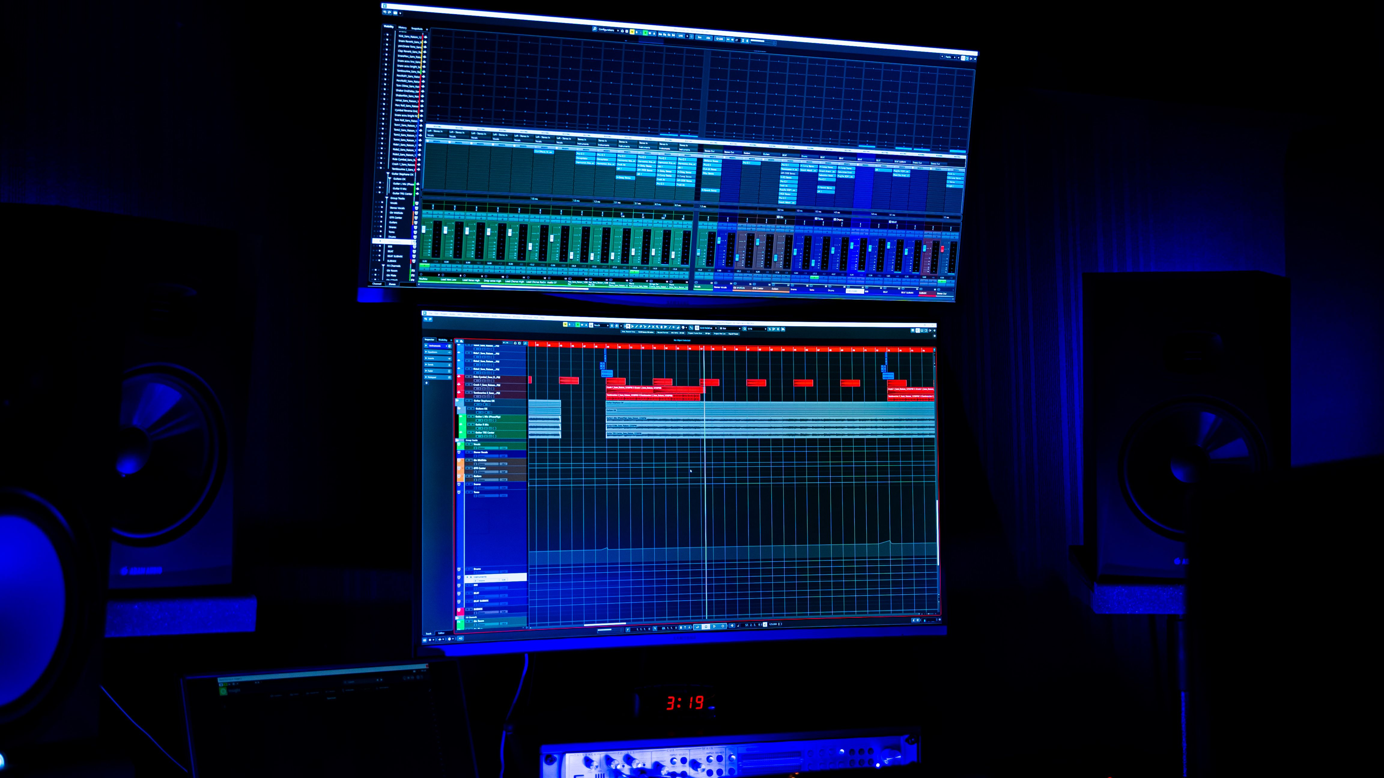AI and Tech expert Mohit Rajhans tells @MooreintheAM why Canadian music rights organization SOCAN is suing U.S. artificial intelligence company Suno. episode artwork
