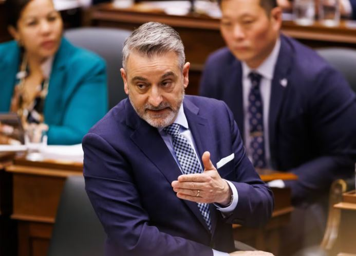 Ontario Education Minister @PaulCalandra joins Deb Hutton @millandmaitmom in studio as the school year approaches. Listen to the full interview here