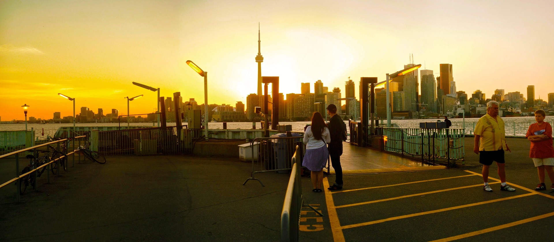 Toronto Star writer @RichardWarnica gives @MooreintheAM a look into who is behind the massive lobbying campaign to expand Billy Bishop island airport. episode artwork
