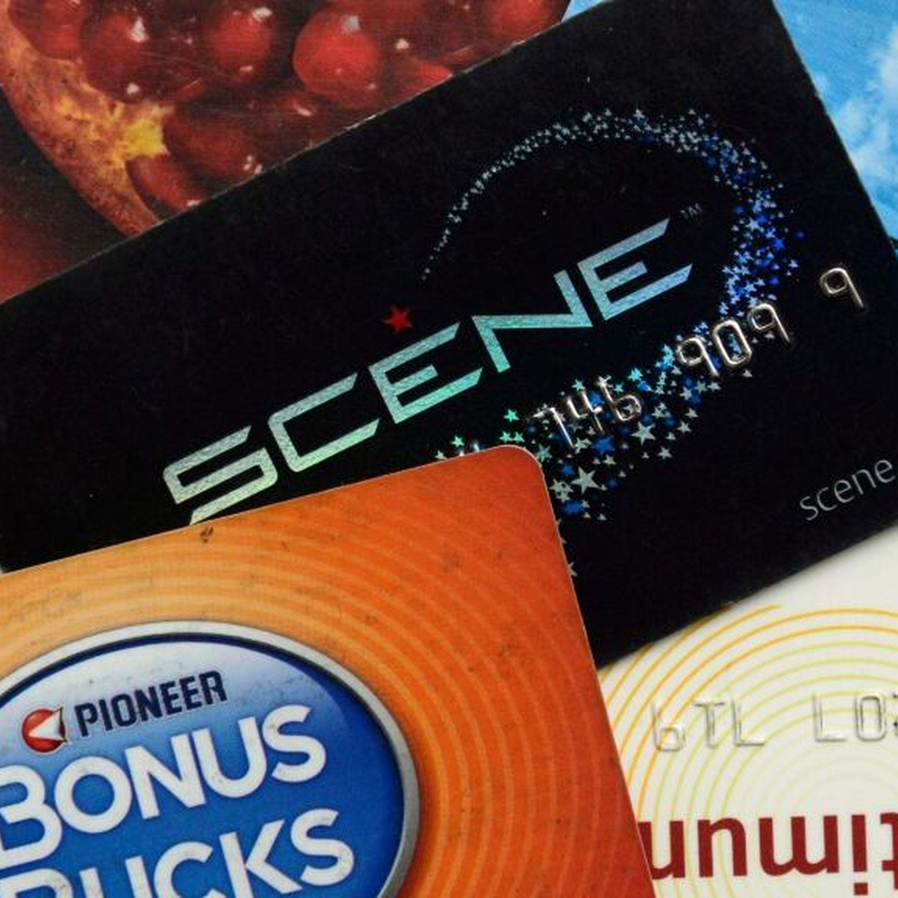 Deb @millandmaitmom talks with @BarryChoi about Canada's grocery loyalty programs and which one gives shoppers the most value. #rewards #loyaltyprograms episode artwork